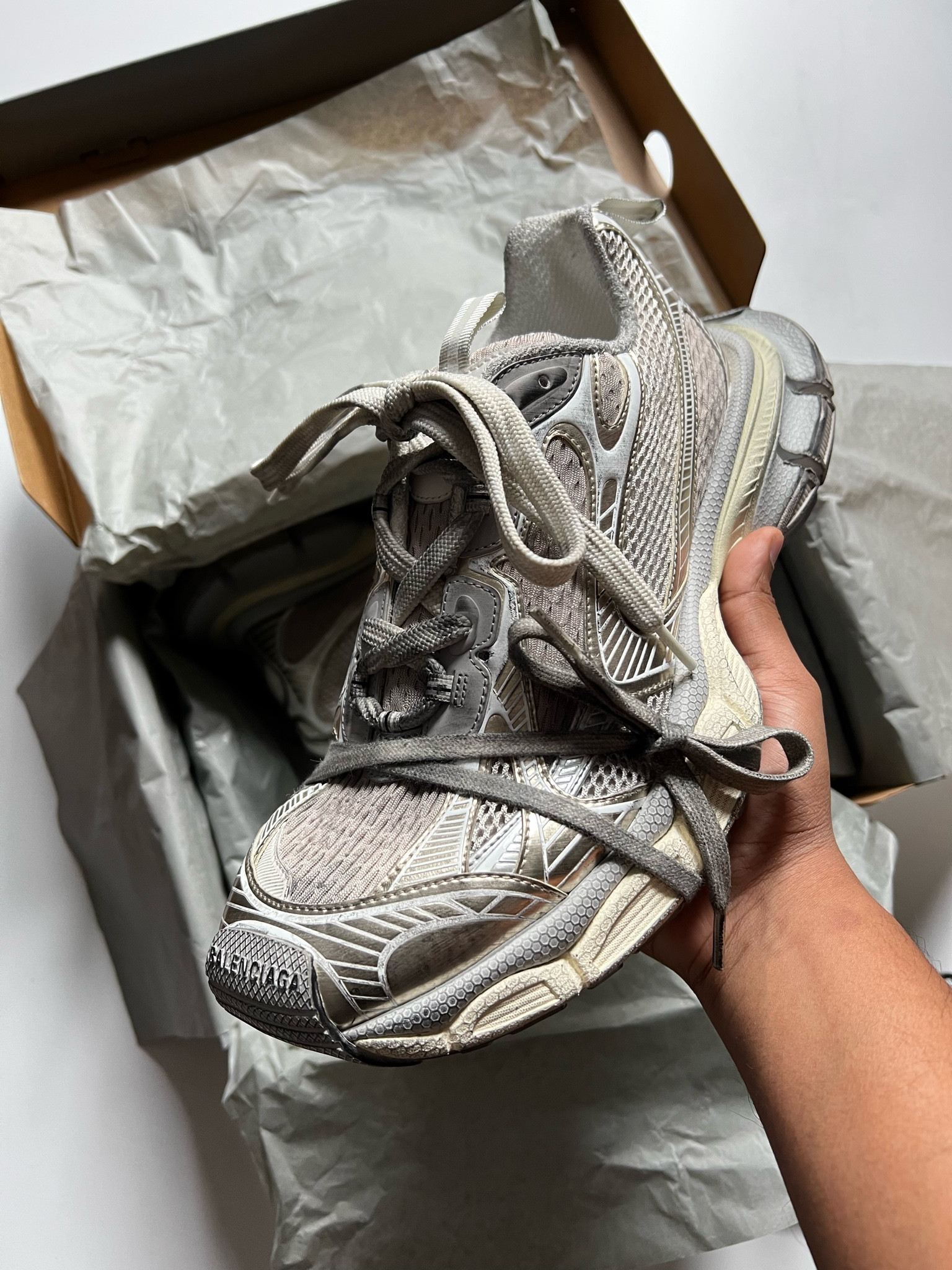 BALENCIAGA 3XL 

Here are other alternative stores that I have attached for you to shop on and get yourself a pair.

#LTKshoecrush #LTKeurope #LTKstyletip