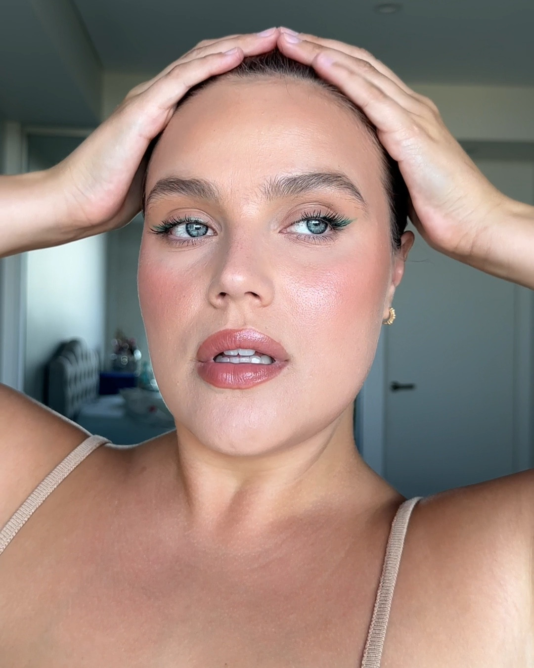 My easy & glowvy makeup! 🩵 

#LTKGiftGuide #LTKbeauty #LTKSeasonal