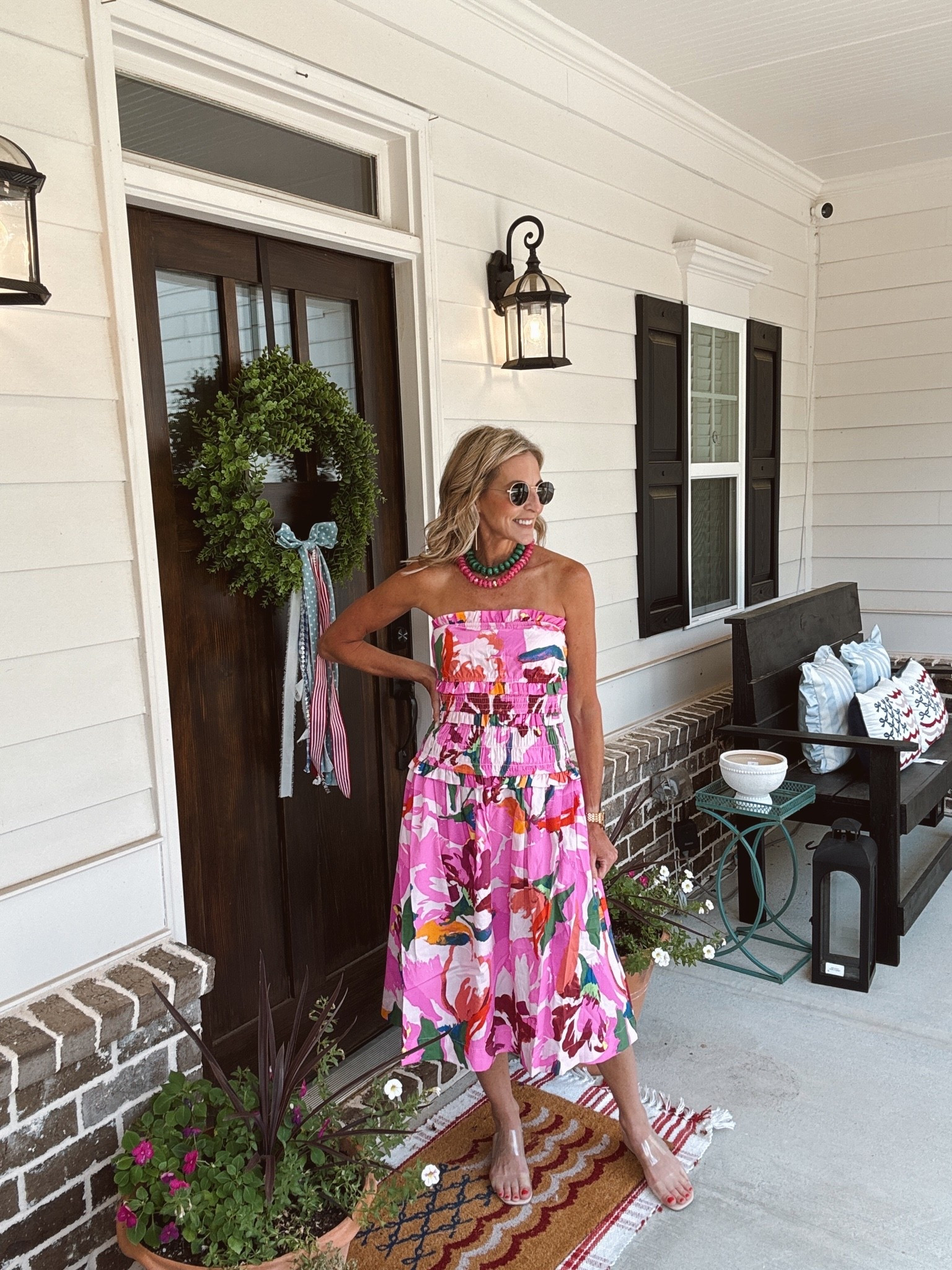 Cue the compliments this Free Assembly strapless dress is your ticket to effortless style! Featuring a flattering strapless, silhouette with supported Mock panels in a breezy tier design just what you need for your next dinner date, vacation or birthday plans. Wearing XS comes in two colors