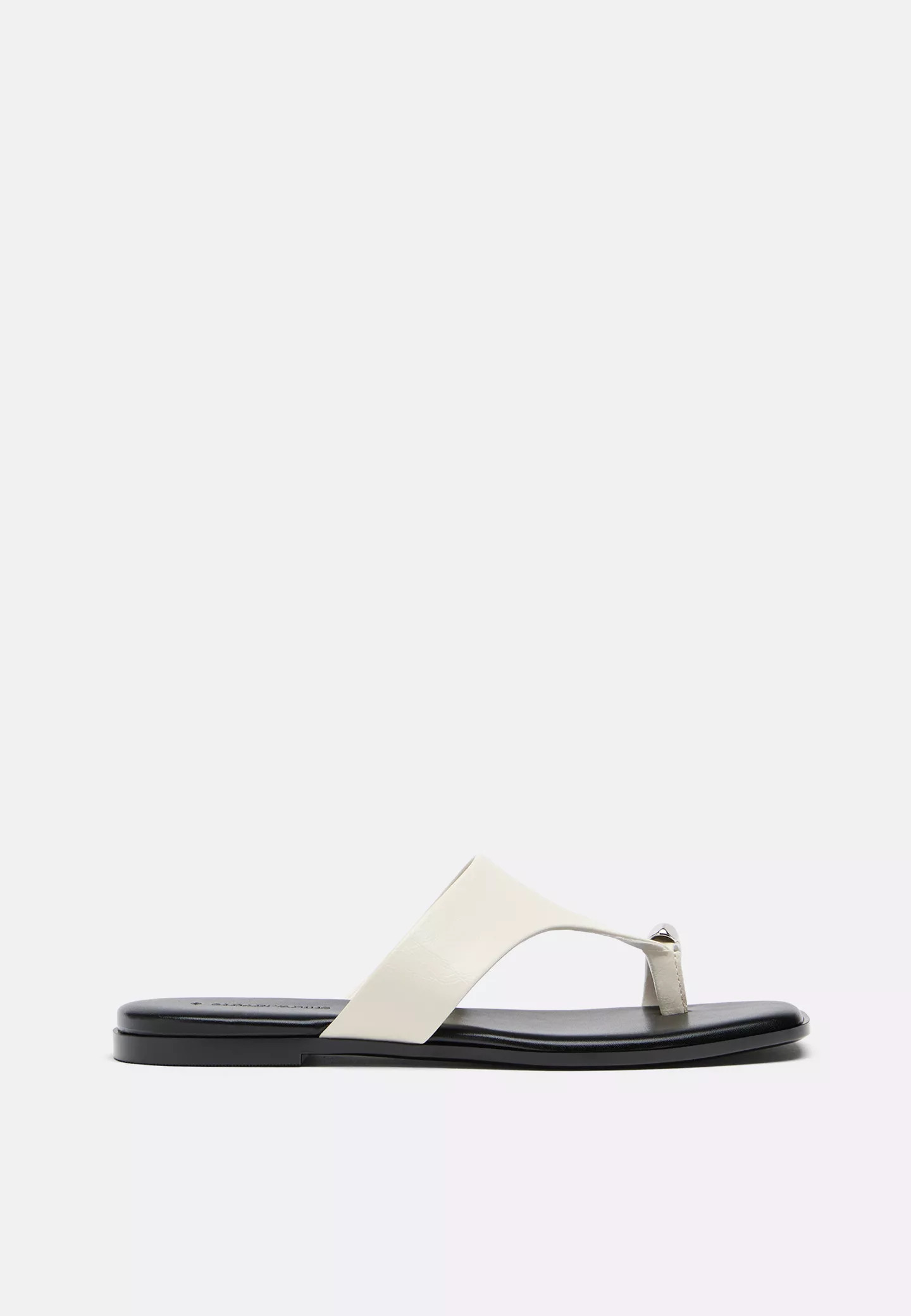 Flat slide sandals with metal detail - Women's fashion | Stradivarius United Kingdom | Stradivarius (UK)