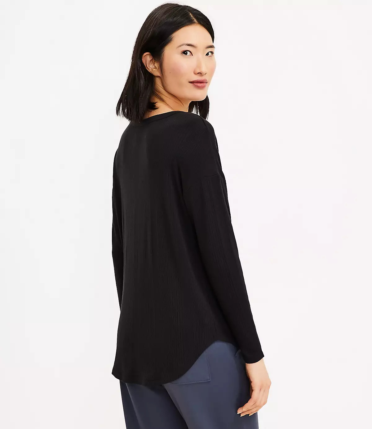 Lou & Grey Ribbed Signaturesoft Jersey Shirttail Top | LOFT