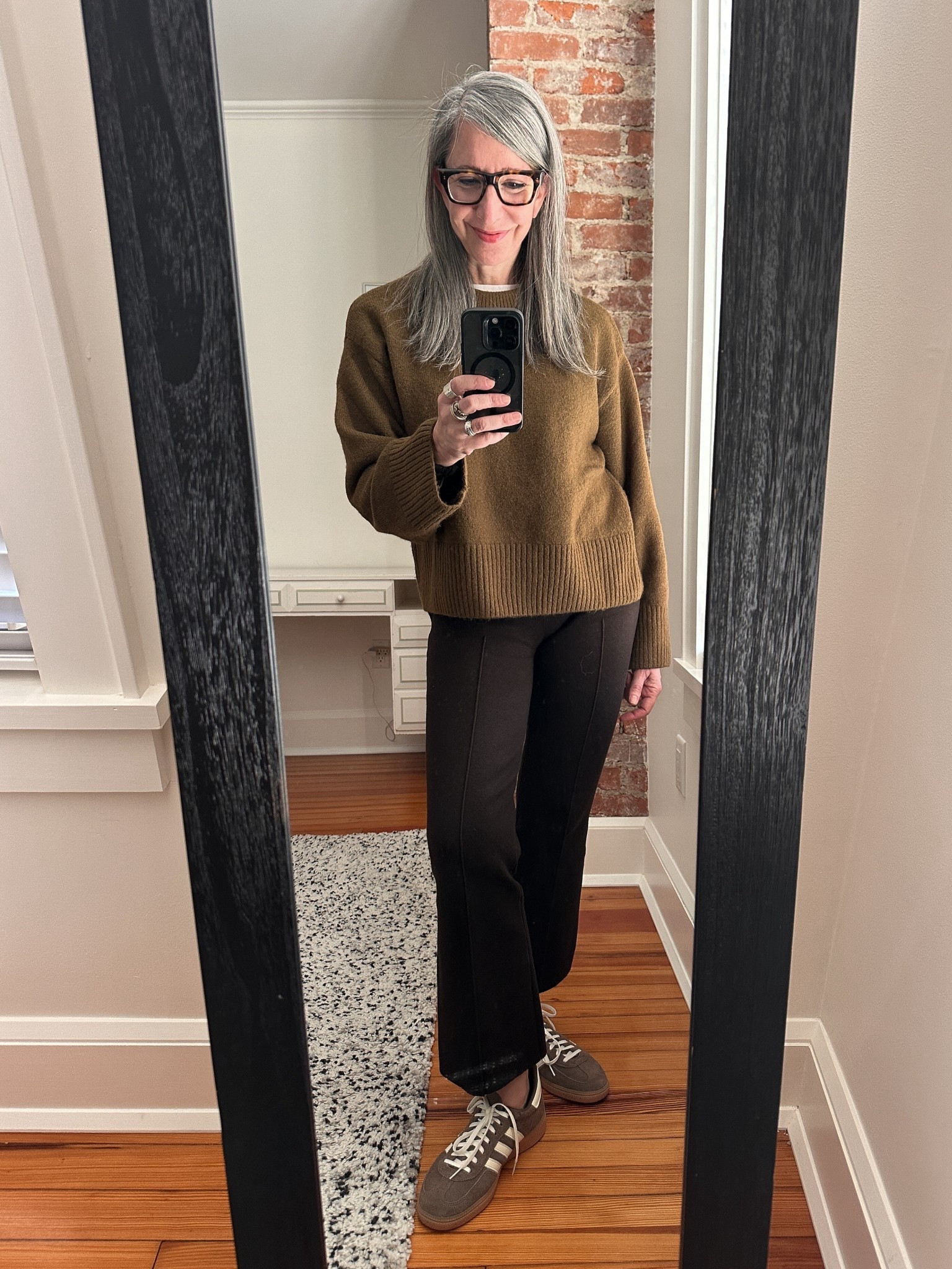 #ComfortableGirlWinter - "elevated basics" edition!

I've learned that the pieces that feel a little more polished are often the most versatile ones in my closet.

These sweater pants read "dressier" at first glance - which is exactly why they work so well dressed down. An oversized knit, a tee underneath, and suede sneakers take them straight into everyday territory without losing that pulled-together feel.

When your basics start slightly elevated, they actually give you more options - not fewer. Same comfort. More range.
.
.
.
.
#Over60Style #StyleOver60 #EverydayStyle #ModernStyle