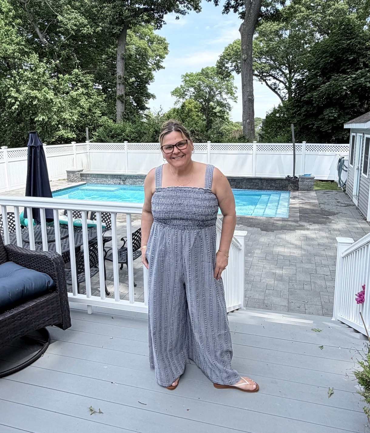 Love these rompers! Perfect for a hot day and comfy! 
5’1 173 and wearing a medium