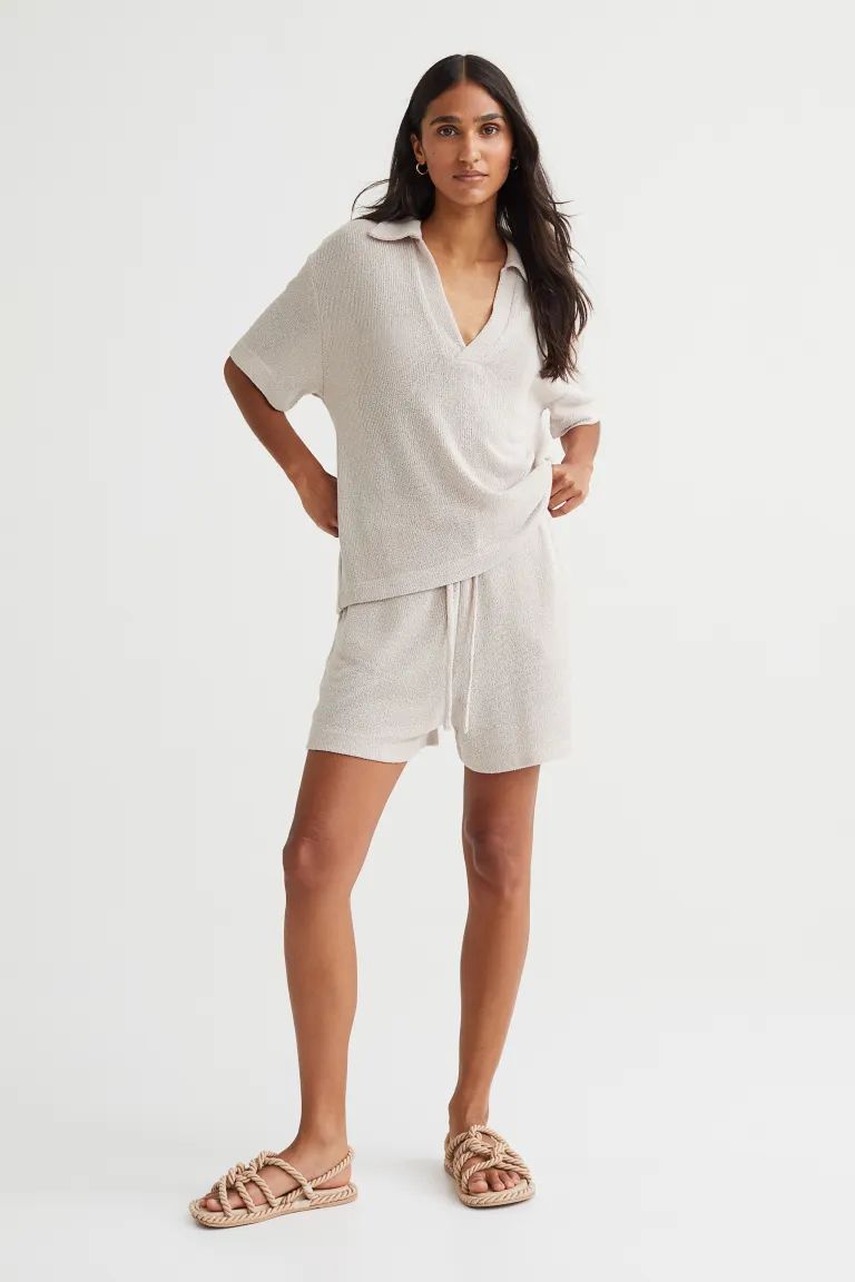 Shorts in a soft, fine-knit viscose blend with covered elastication and a drawstring at the waist... | H&M (US + CA)