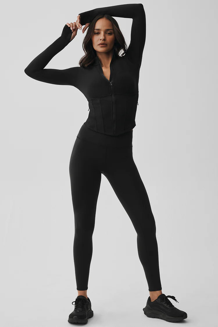 Model is 5'9” wearing SModel is 5'9” wearing SWearing Size SmallModel is 5'9”, with a 32”... | Alo Yoga (US)