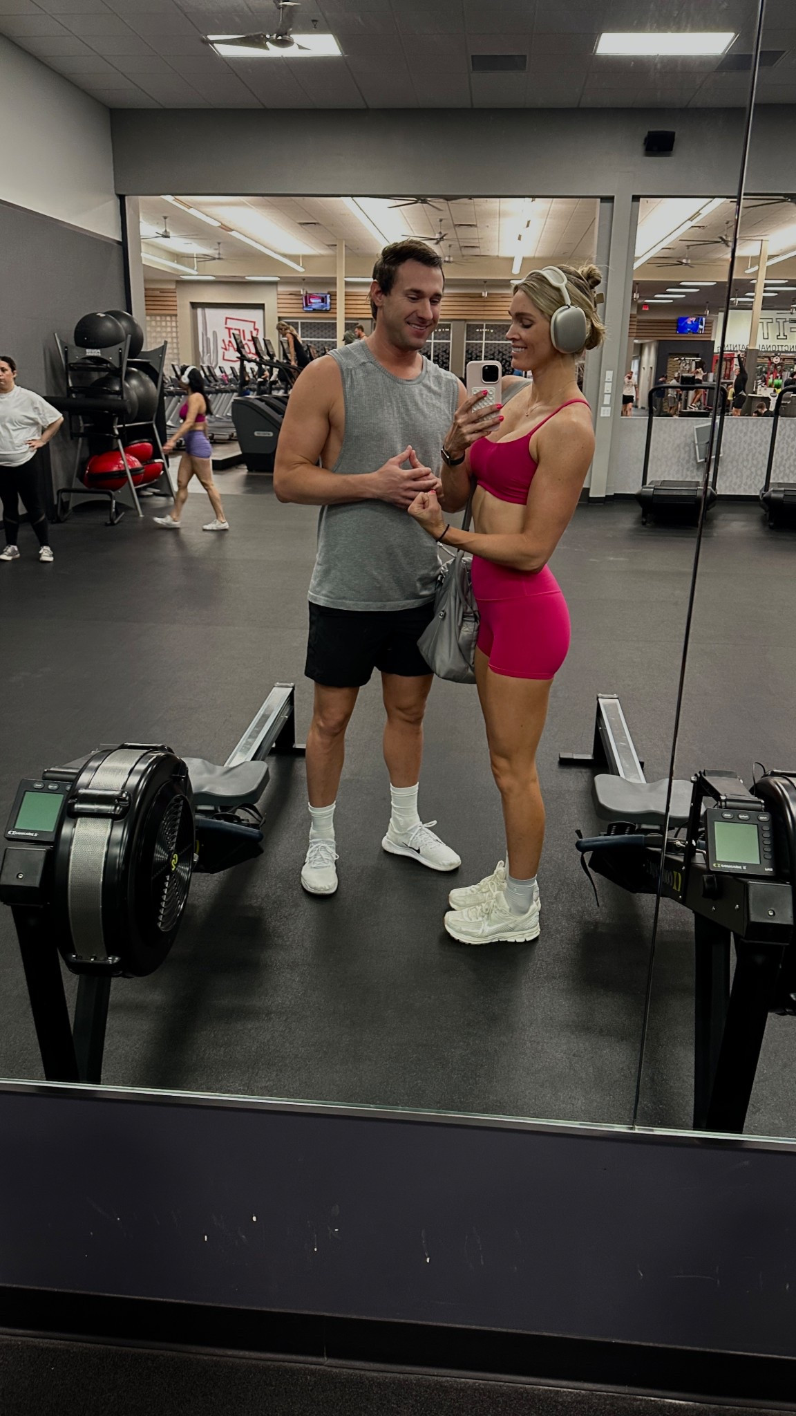 This set color is perfect for spring and summer!

Wearing a 4 on bottom and 6 on top! 

#LTKStyleTip #LTKActive