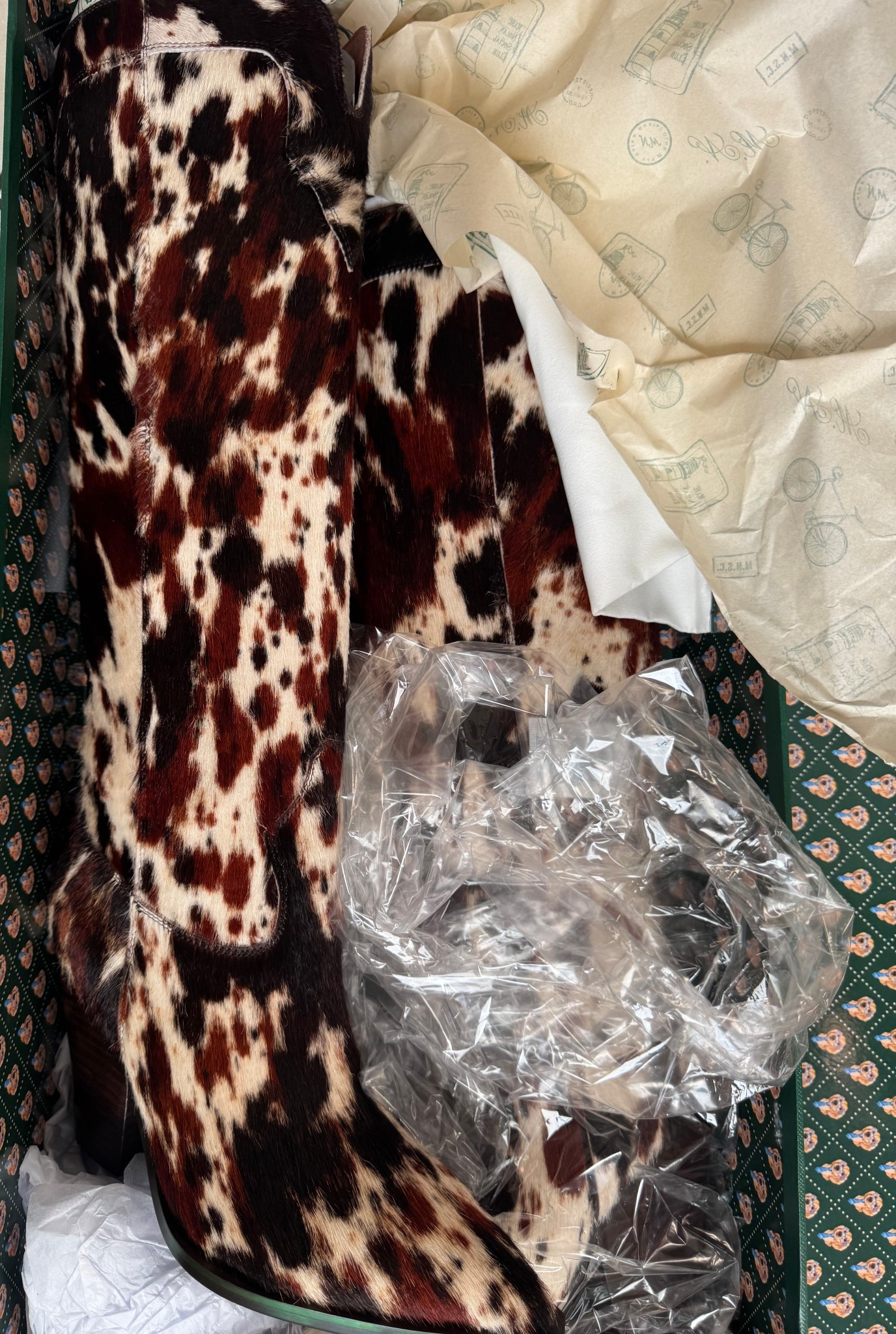 COWgirl Boots 🫶🏽

these stunning boots from @marcnolan are perfect for fall and winter. I have be styling them with SO much dresses, leather skirts, oversized graphic tees! 

#marcnolan #blackfriday 

#LTKHoliday #LTKCyberWeek #LTKGiftGuide