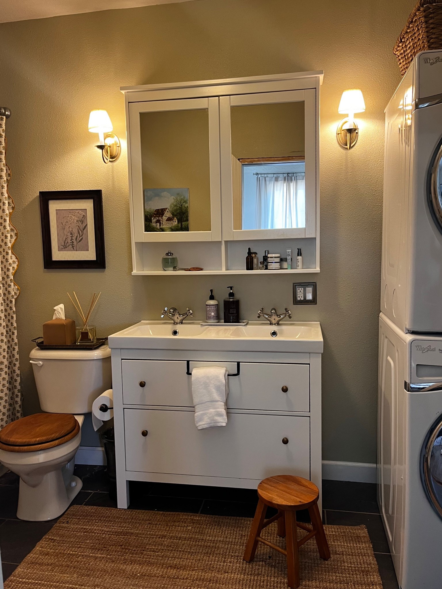 traditional bathroom | classic design | vintage charm | You’ve Got Mail aesthetic | Nancy Meyers style | cozy and inviting | timeless elegance | European influence | Americana style | Victorian home | warm lighting | brass fixtures | beadboard walls | marble details | old-world charm | romantic interiors | lived-in luxury | cottagecore elegance | warm neutrals | soft textures
