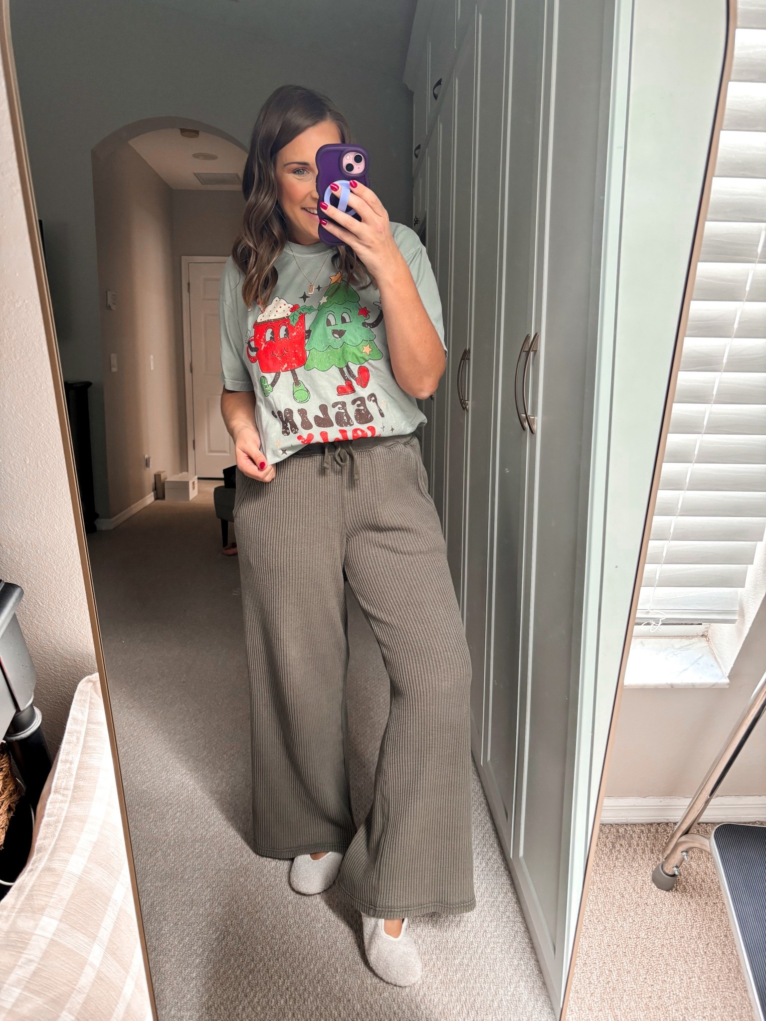 Comfy casual holiday look

TTS- medium 

#LTKHoliday #LTKootd #LTKmomlife