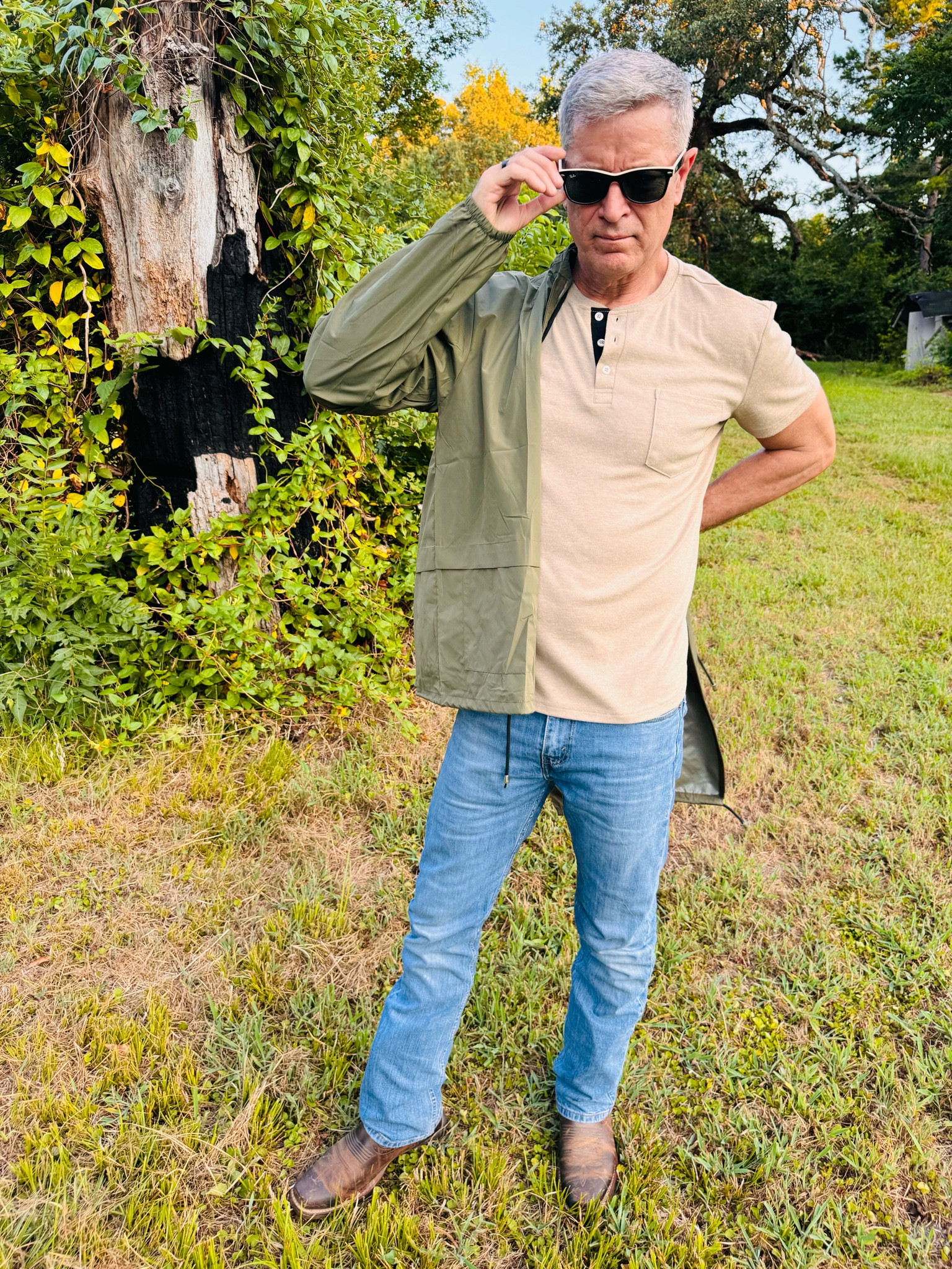 Casual men’s outfit with lightweight layers! 

#LTKMens #LTKTravel #LTKOver40