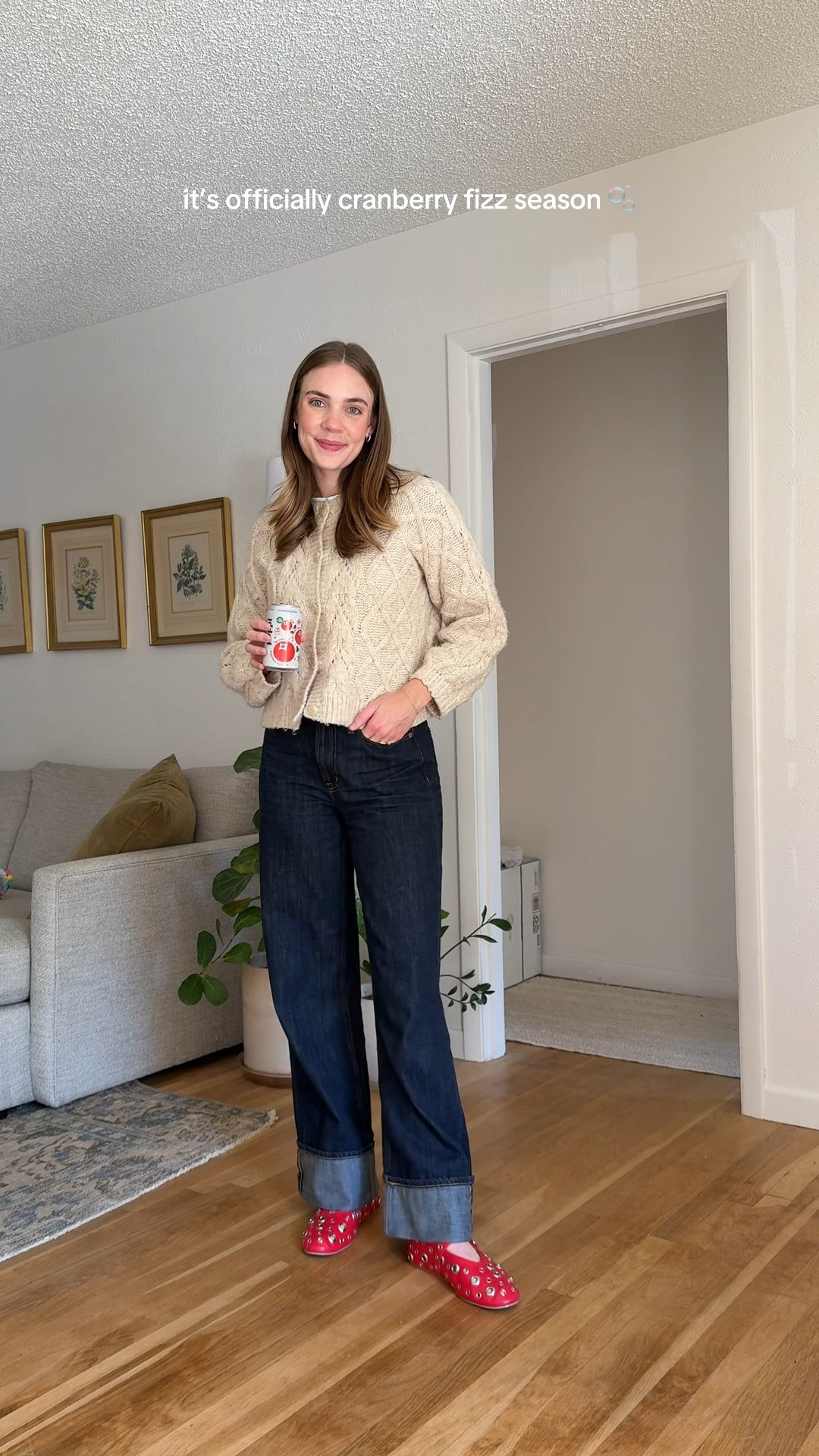 What I’m wearing today! Can’t believe these jeans are $35 rn! I’m 5’9” and wearing a long. Fits TTS! #affordablefashion

#LTKShoeCrush #LTKFindsUnder50 #LTKStyleTip