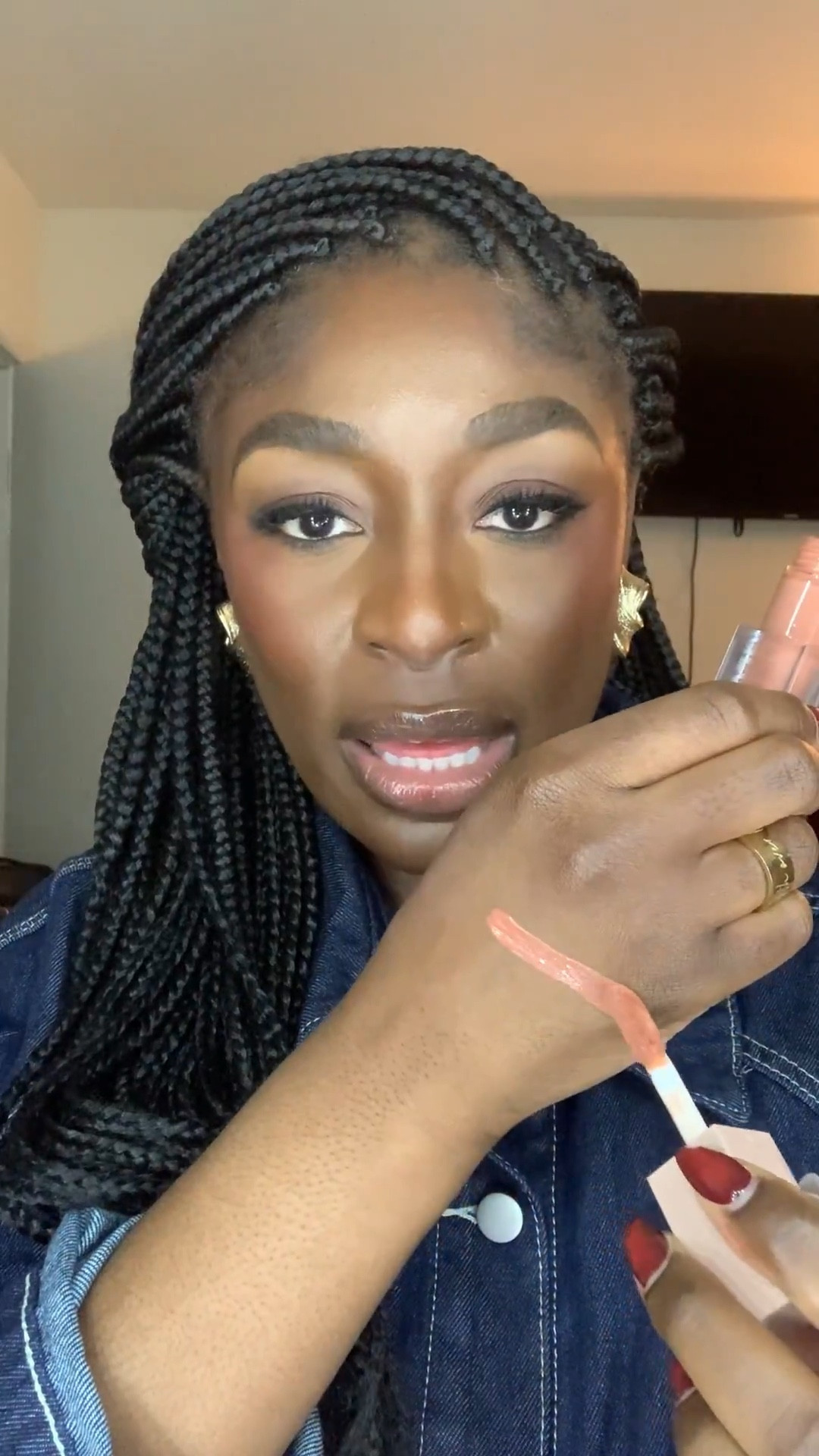 I might have a small obsession with the Maybelline Lifter Glosses…💄 and honestly I’m not even sorry about it 😂

#LTKBeauty #LTKgrwm