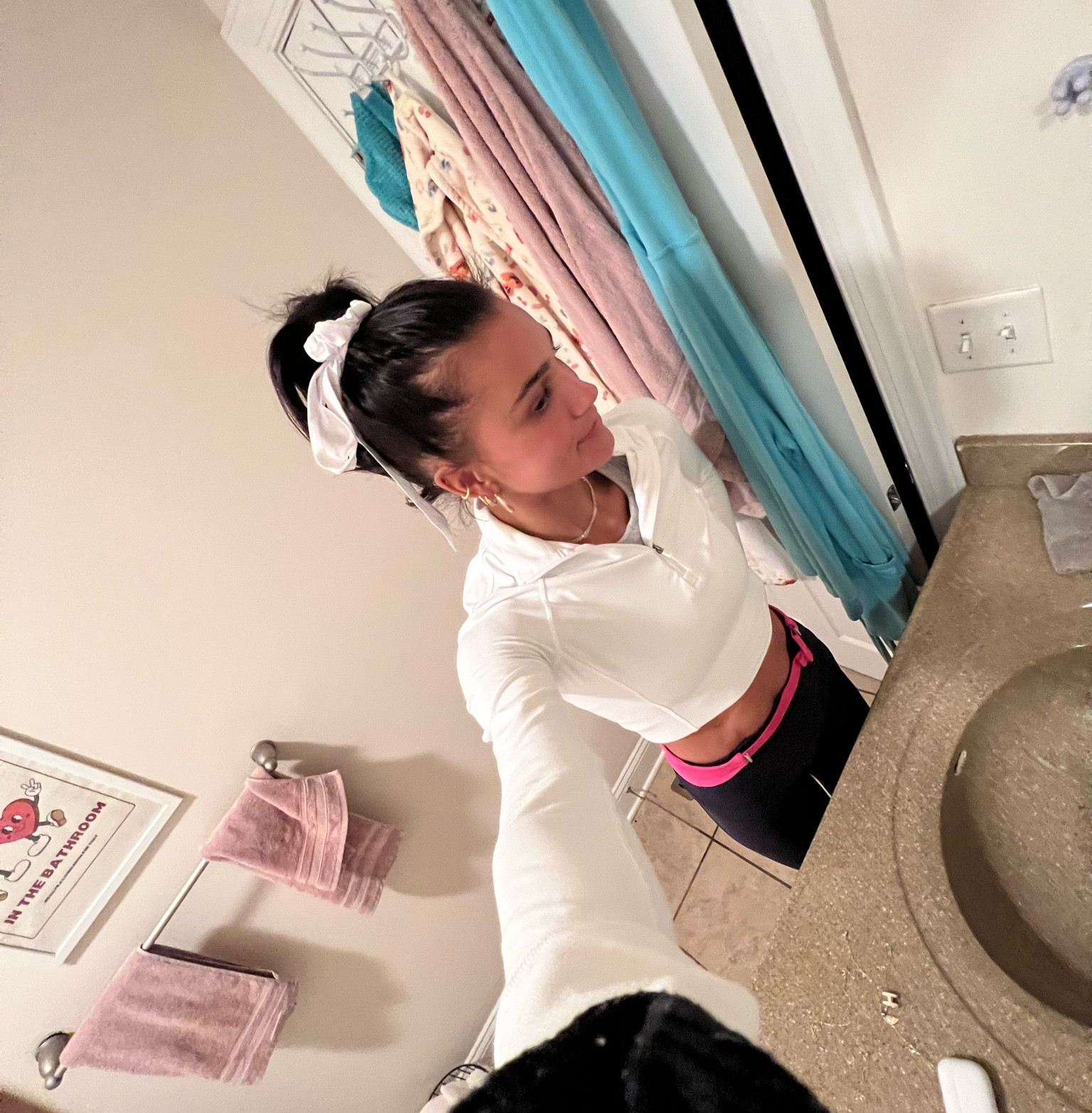 Only picture I had but my running outfit today! Wearing an XXS in leggings and quarter zip, size down if you like tighter activewear! 