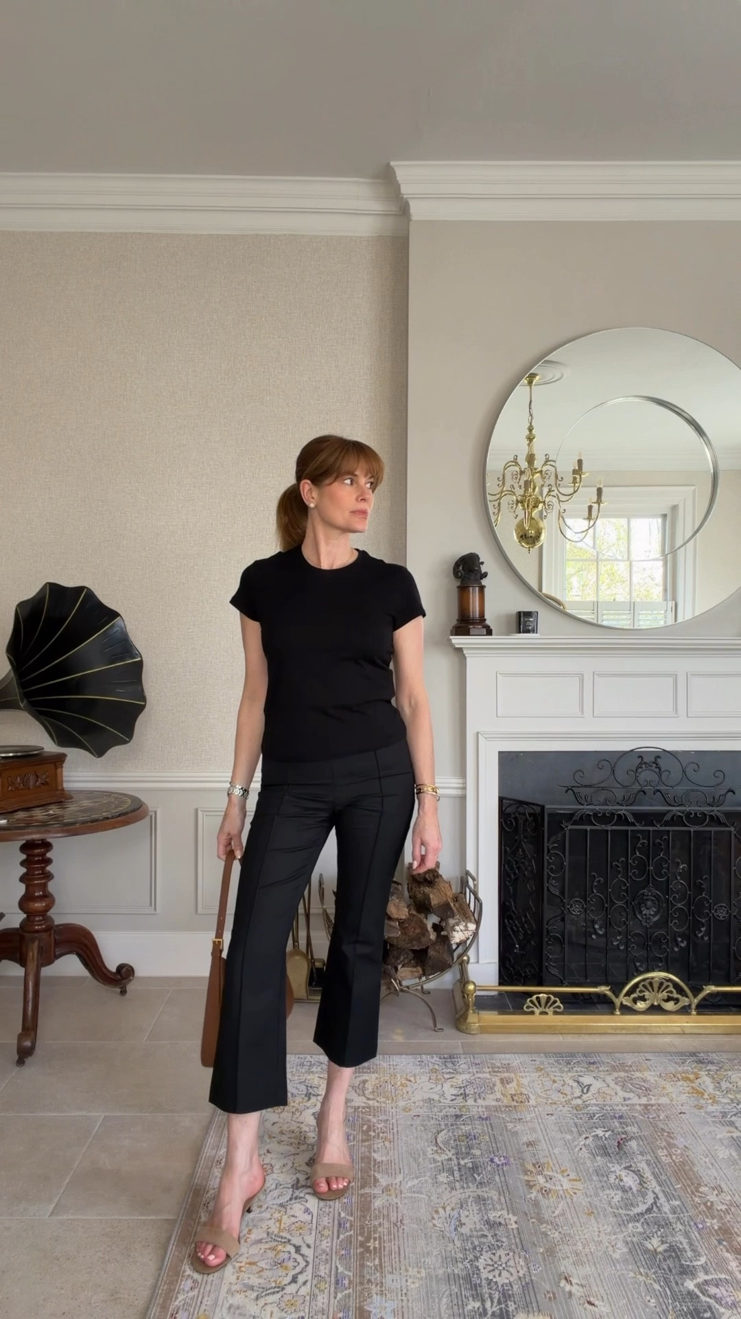 Simple but classic 90s style
Black t shirt
Black kickflare trousers 
Kitten heels
 

#LTKuk #LTKspring #LTKstyletip