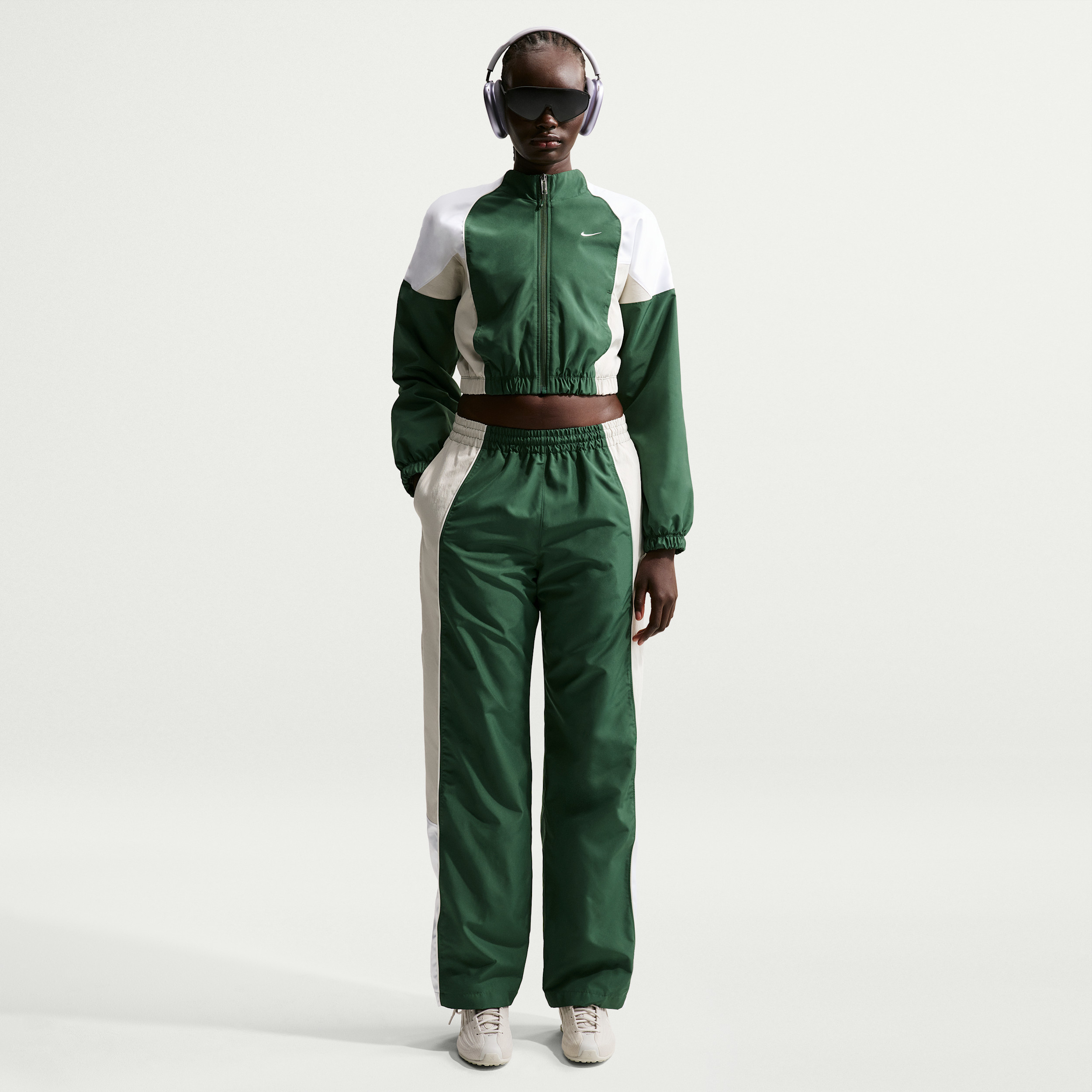 Women's Nike Sportswear Oversized Mid-Rise Track Pants in Green | IF0218-324 | Nike (US)