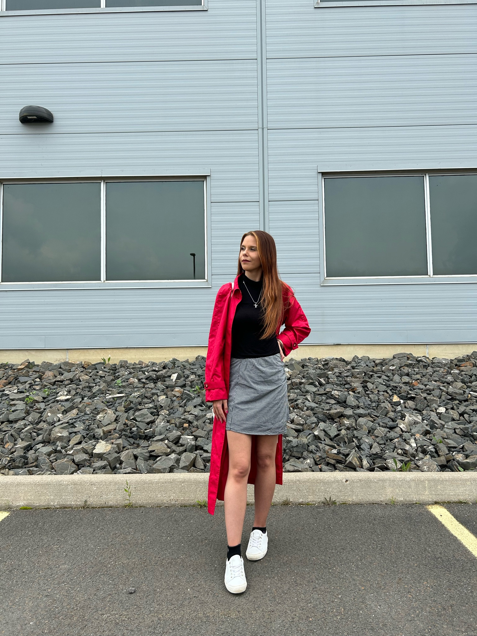This red coat makes any rainy day outfit more fun. Love styling it with darker pieces! 

#LTKstyletip #LTKworkwear #LTKSeasonal