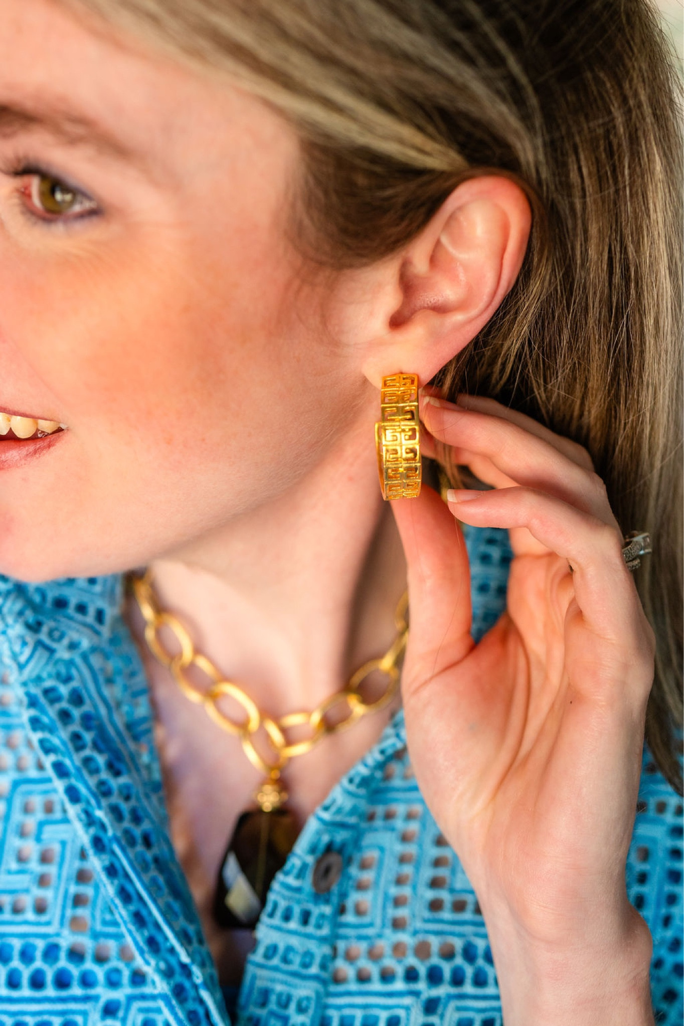 The earring of the month is only $46! I love the pattern a Greek key adds to any outfit, just like in decorating. 
You can combine the EOTM deal with their major sale; get 2 and it’s $78; get 4 and it’s $128! Makes a great gift for anyone on your list! 

#LTKHoliday #LTKHolidaySale #LTKSeasonal