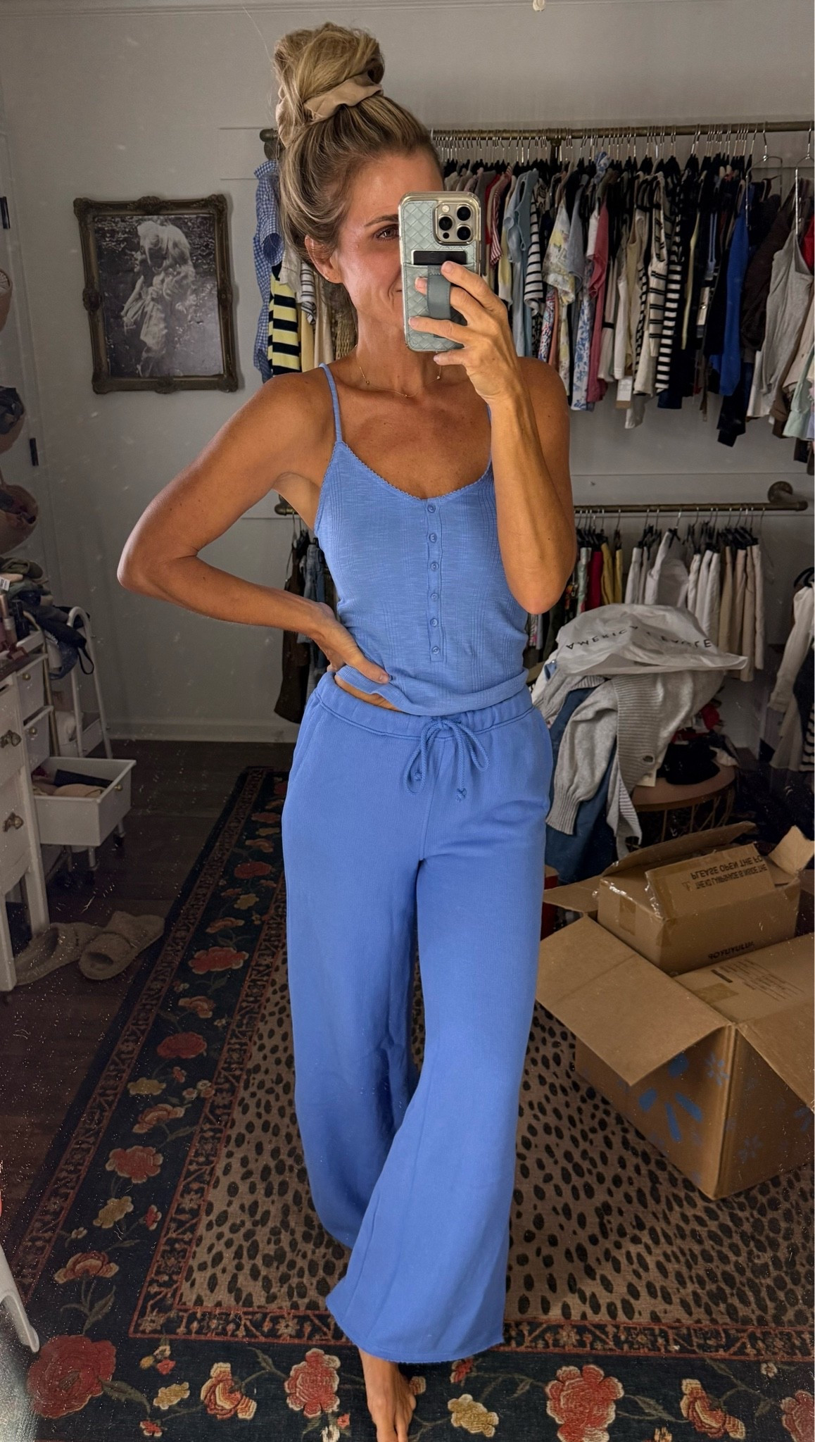 Went by American Eagle today. Found some more pieces to lat around and be lazy in! XS pants, S top

#LTKootd #LTKdayinmylife #LTKHome