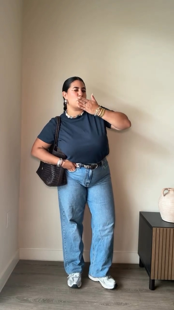 What do we think about the new background?

#shoppingoutfit #casualputfitinspo #sneakeroutfit #sneakersandjeans #outfitinspo #creatorsearchinsights

#LTKU #LTKStyleTip #LTKMidsize