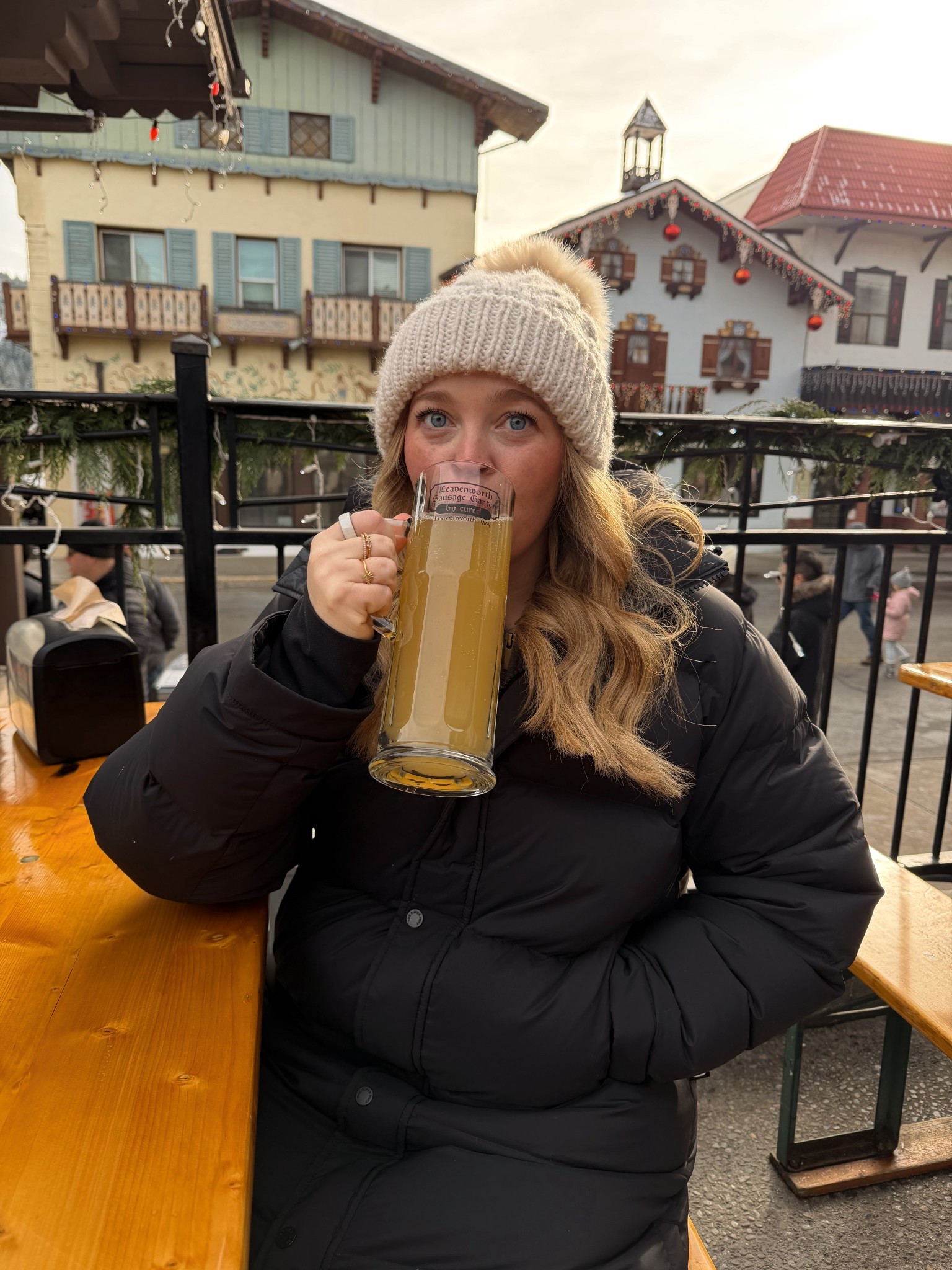 Midsize Winter Outfit ❄️🍺🏔️ Jacket is currently on sale but sizes are super limited. I linked a similar one as well! 

Size 10/12 | M/L | 5’3"

#LTKSeasonal #LTKMidsize #LTKTravel