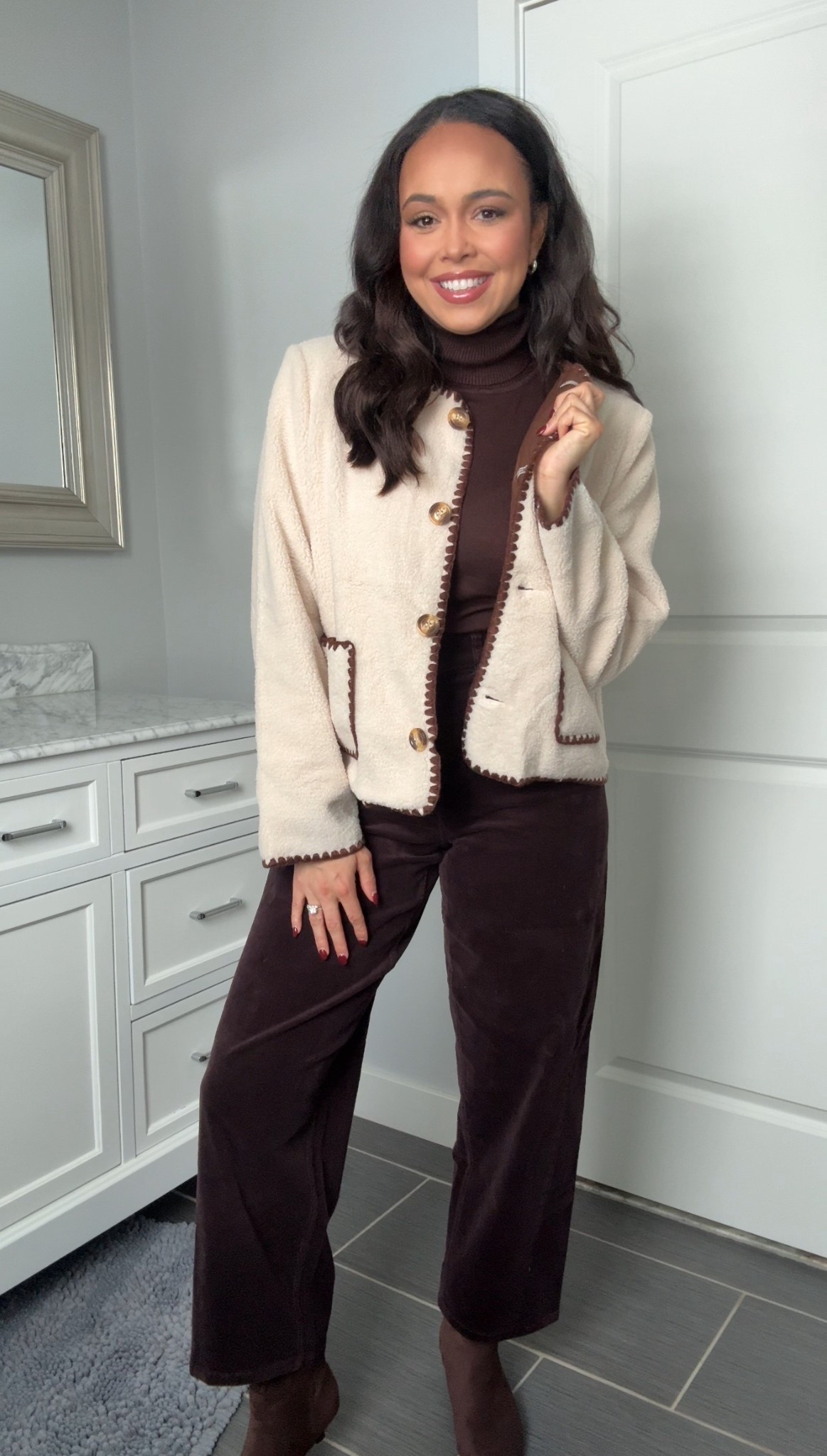 Everything is on sale! MERRY for 20% off my tops, 30% off my barrel jeans, and SARAHJUDE35 for 35% off my booties 🤎

#LTKgrwm #LTKHoliday #LTKCyberWeek