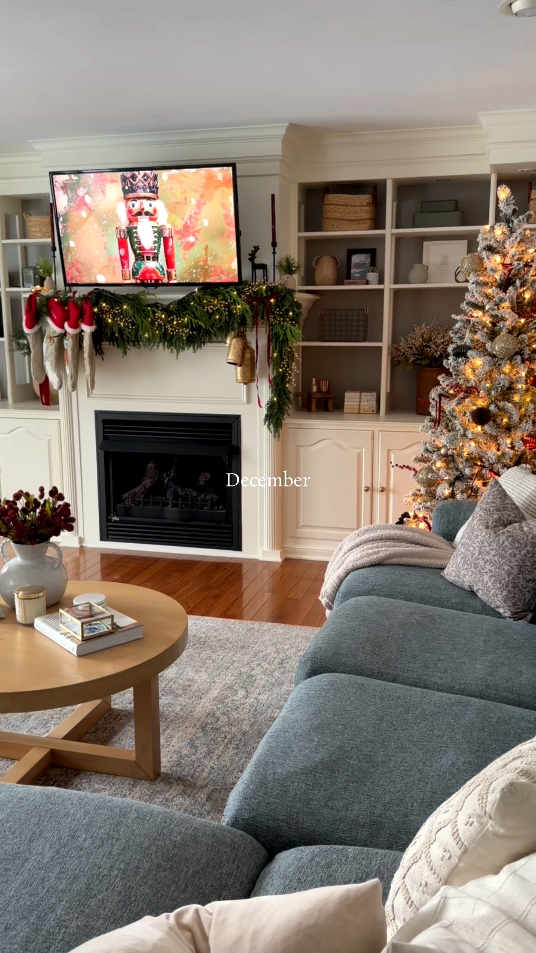 ✨December, you’ve been good to us. 🎄🎅🏻🎁
.
.
.
.
.
#december #christmasmagic #holidayseason #holidayhome 

#LTKHome #LTKSeasonal #LTKHoliday