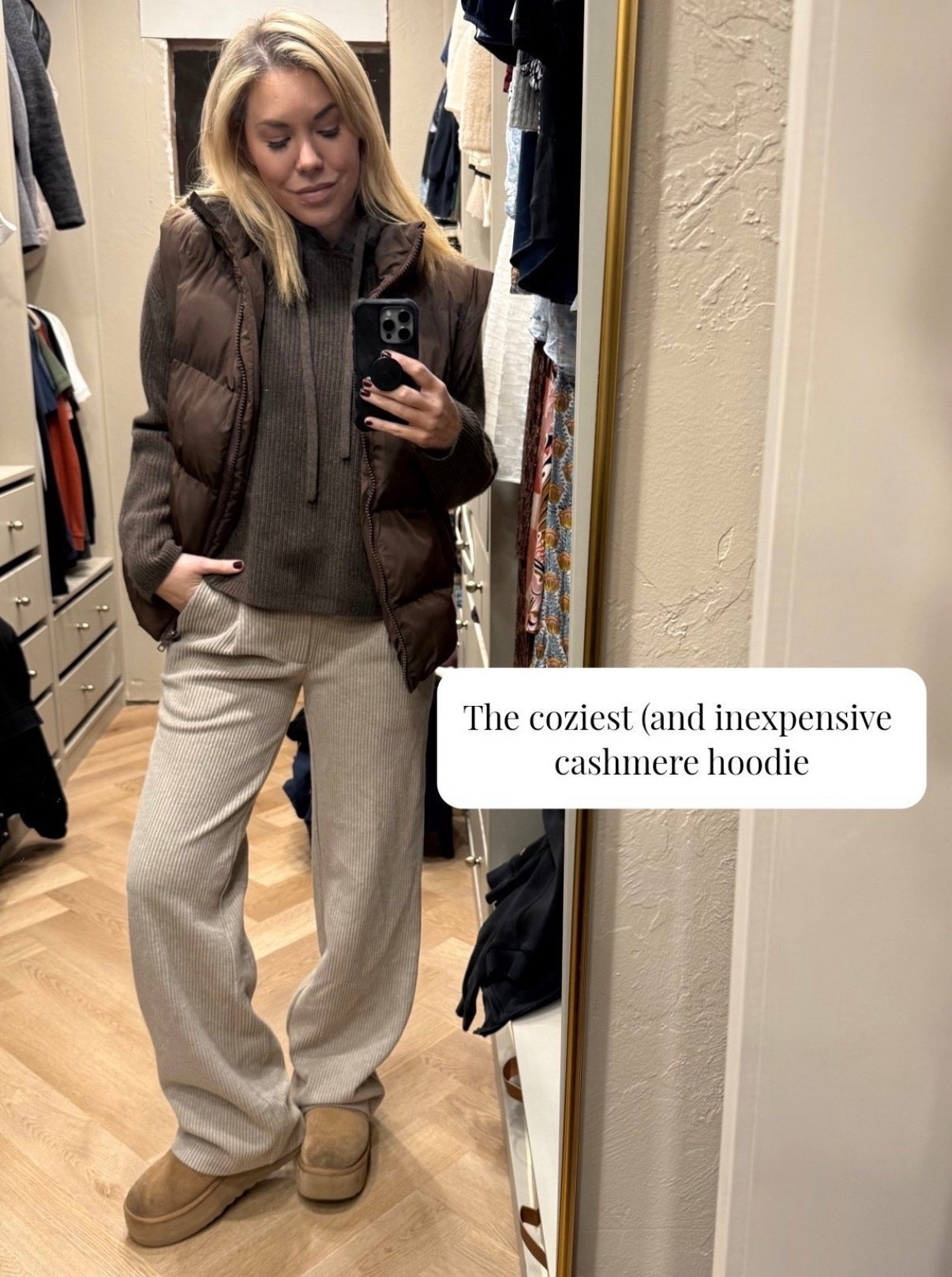 Weekend cozy outfit
(Love these Varley pants and they are almost sold out!)

Packed this for a girls lake tripp

#LTKootd #LTKdayinmylife #LTKgrwm