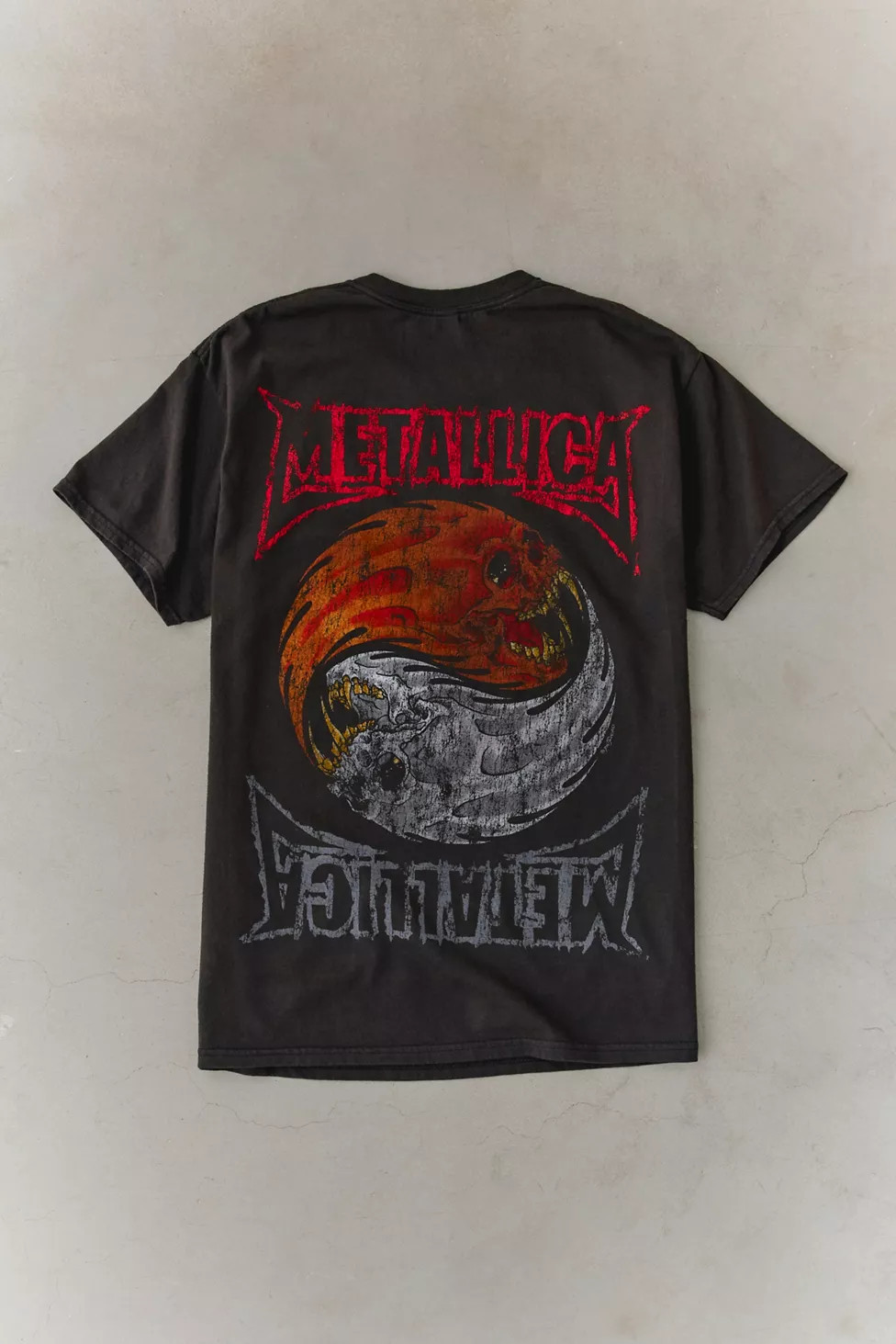Metallica Vintage Tour Graphic Tee | Urban Outfitters (US and RoW)