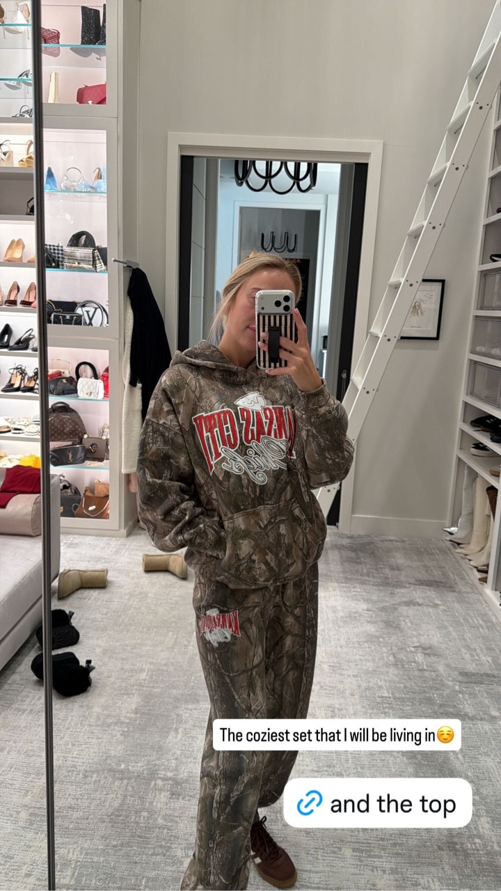 Is camo in? I’m loving this Abercrombie set! 😍🤎

#LTKGiftGuide #LTKootd #LTKdayinmylife