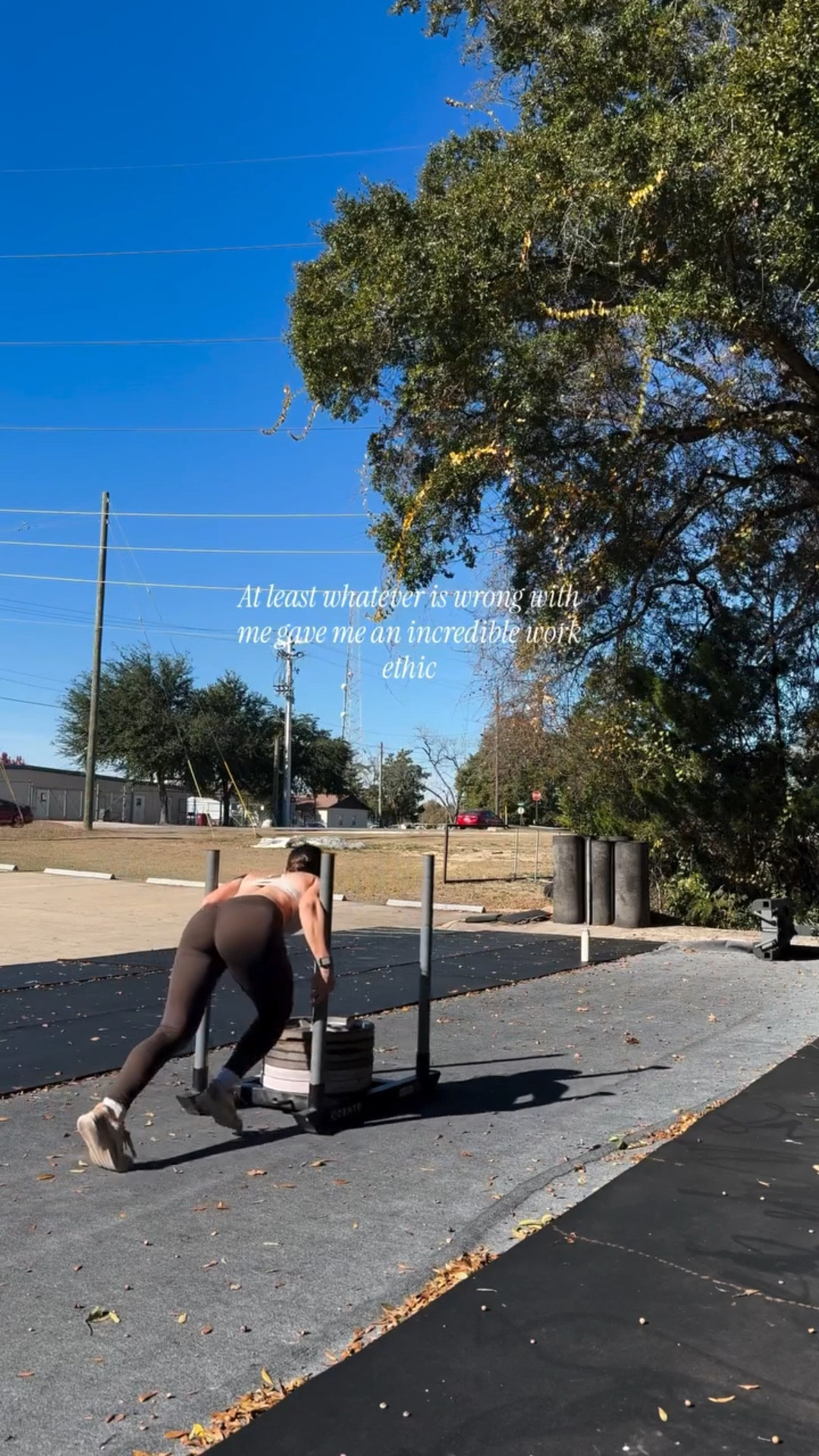 Life’s too short to be comfortable. Apparently I took that personally. Built different, I guess, as the kids say. 😂

#postpartumfitness #postpartumbody #strongmom