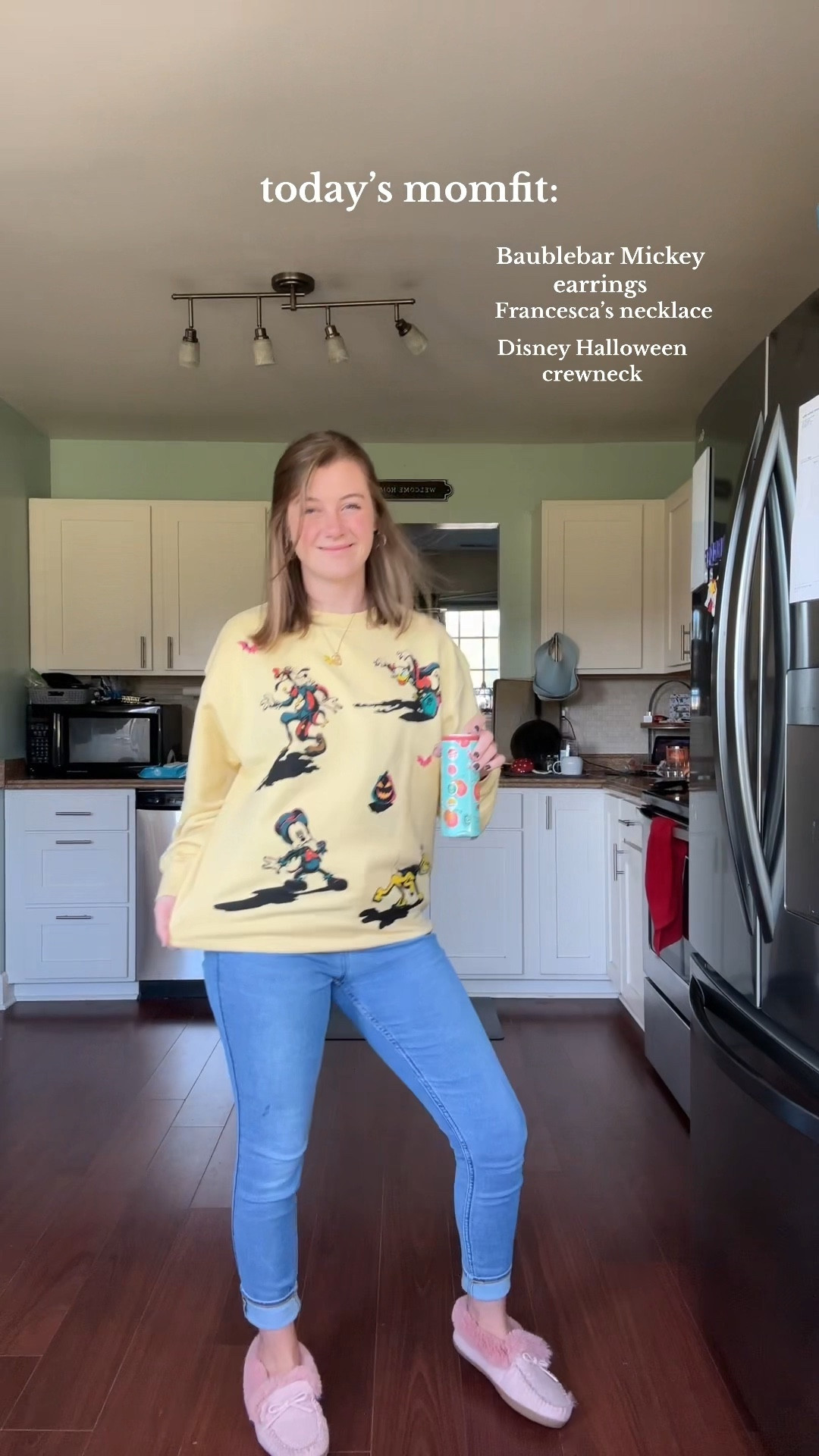 so excited that October has finally arrived, meaning I get to wear my Disney Halloween merch🥰 Also, obsessed with juicy peach alani 

#disney #disneymerch #alani #ootd #momfit #baublebar

#LTKHalloween #LTKshoecrush #LTKVideo