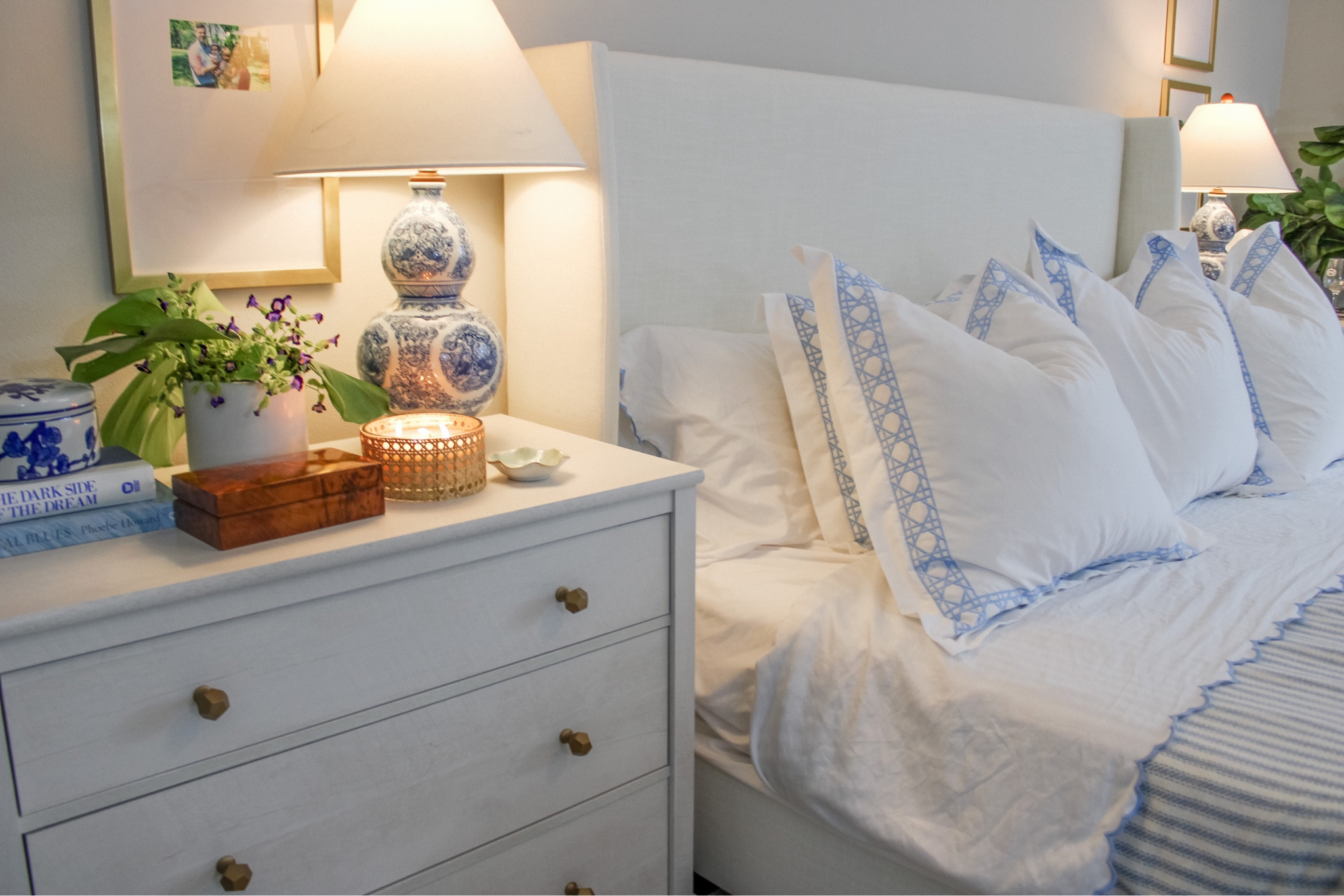 Scalloped bedroom sheets blue and white sheets master bedroom inspiration, Bedroom, sheets, bedding, blue and white, Grandmillennial, nightstands, upholstered bed, lamps

#LTKhome #LTKfamily #LTKsalealert