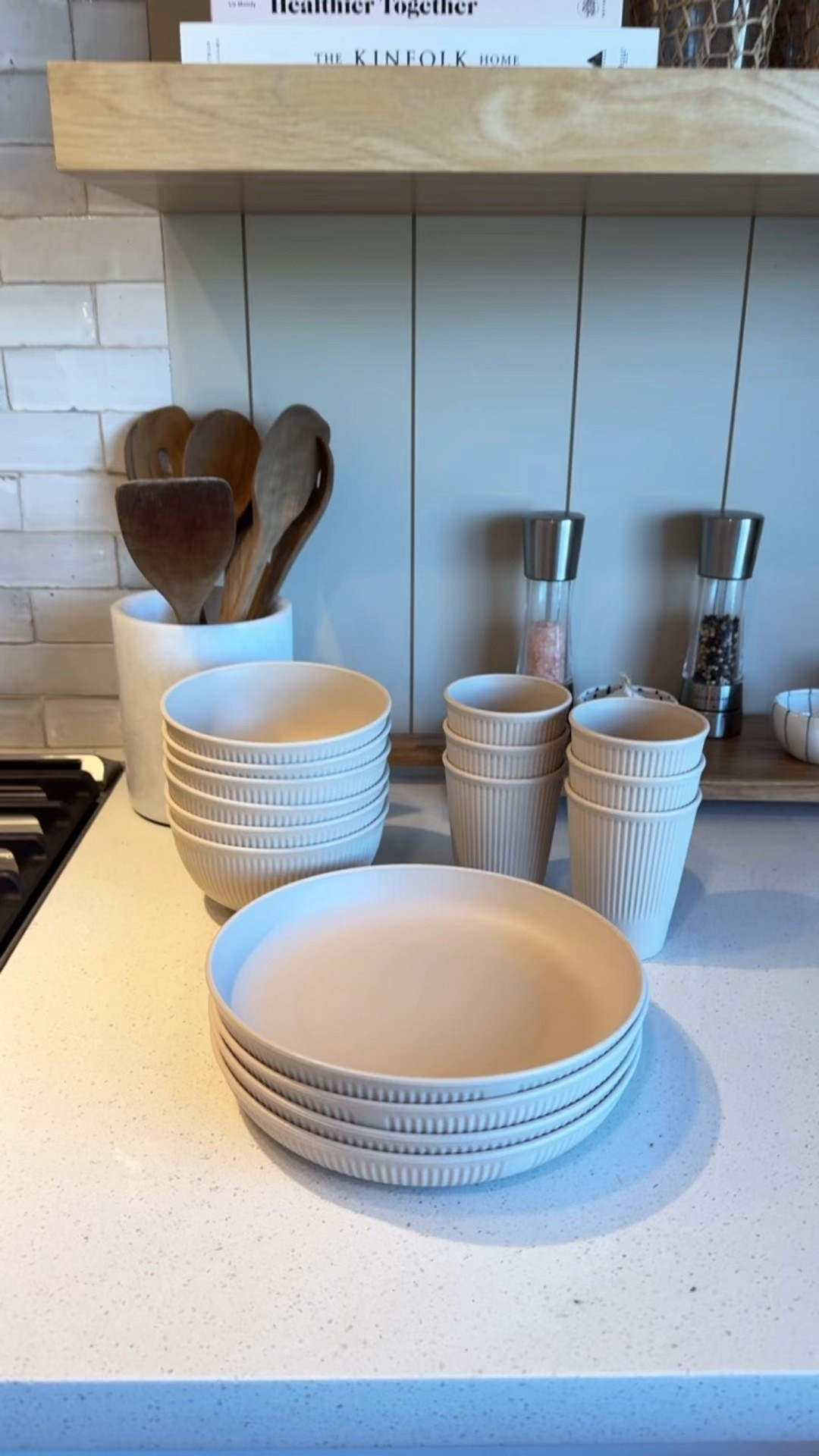 New Dinnerware vibe for the kids 

#plates
#bowls
#cups
#kidsplates 
#kidsbowls 
#kidscups