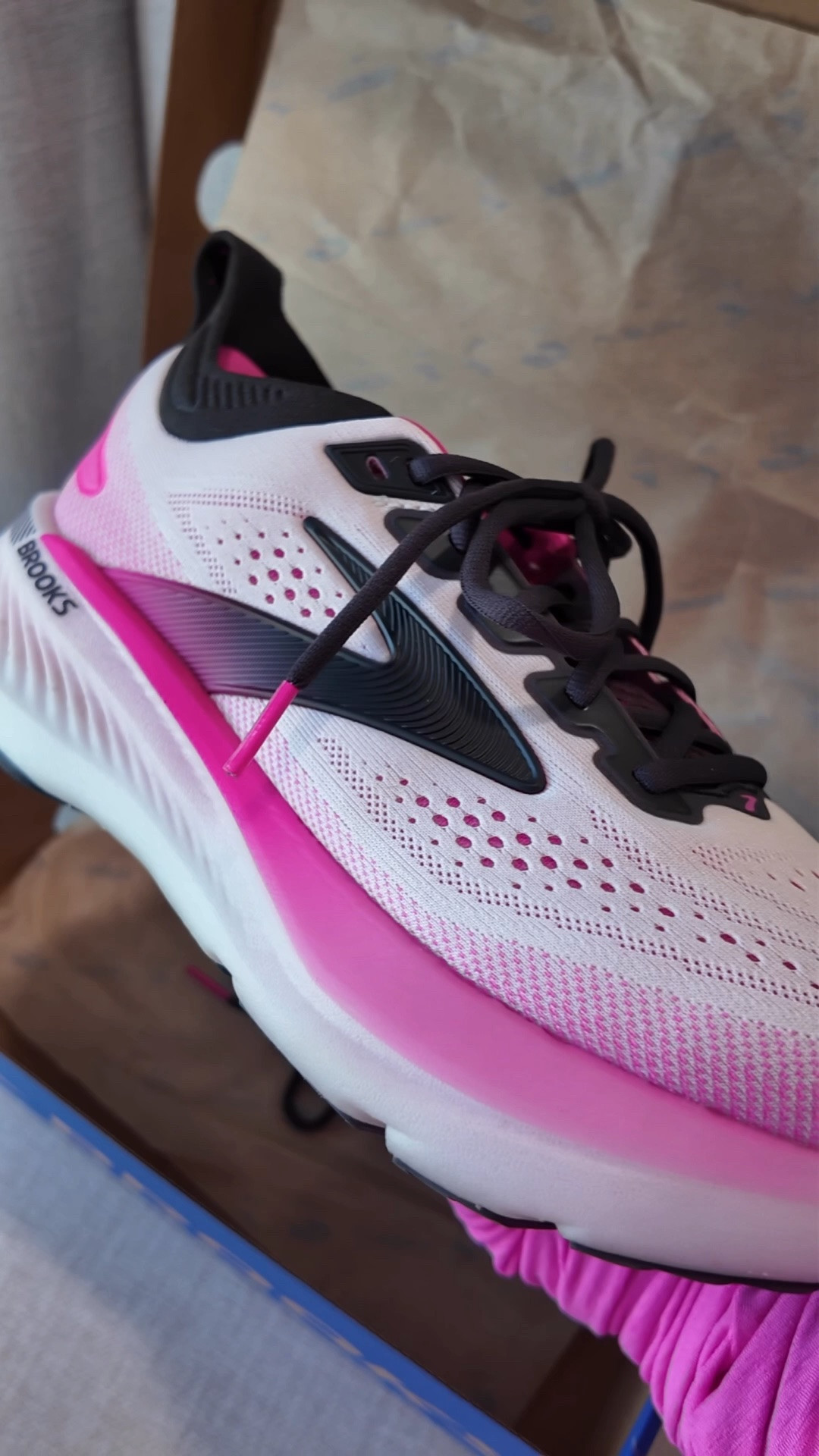 My sneakers are the Brooks Gylcerin GTS 23. So comfortable and have made my runs the best! 


Running gear, garmin, marathon training, fitness journey, Running shoes, wellness journey, sneakers, brooks running shoes, Smiles and Pearls

#LTKfitnessgoals #LTKOver40 #LTKMidsize