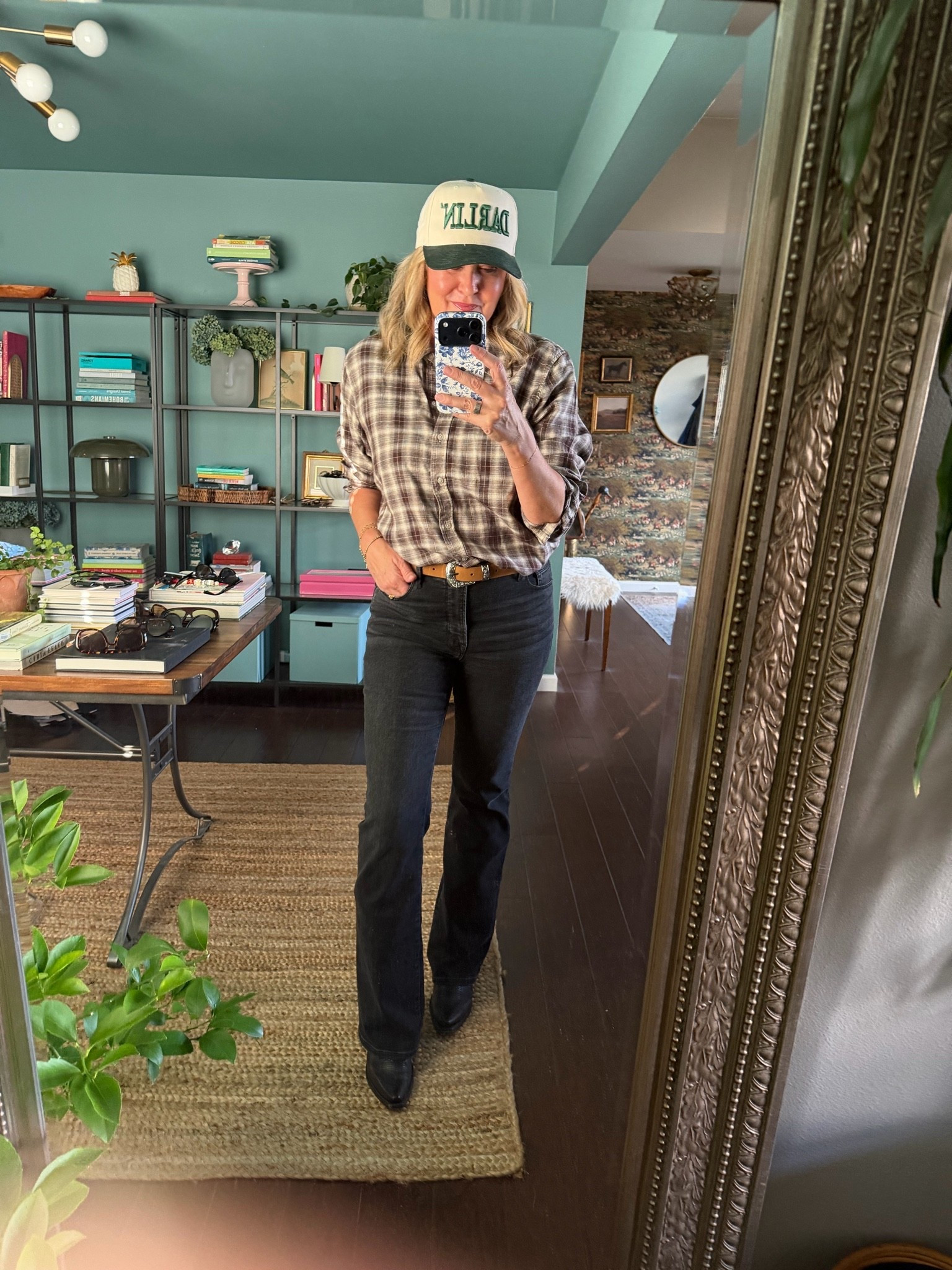 Country concert
Shirt size larger (runs small), jeans tts

Good American, Target, Tecovas