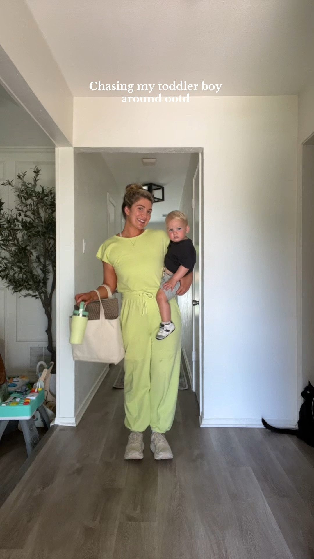 Amazon jumpsuit! The best on the go outfit! 

#LTKVideo #LTKStyleTip #LTKFindsUnder100