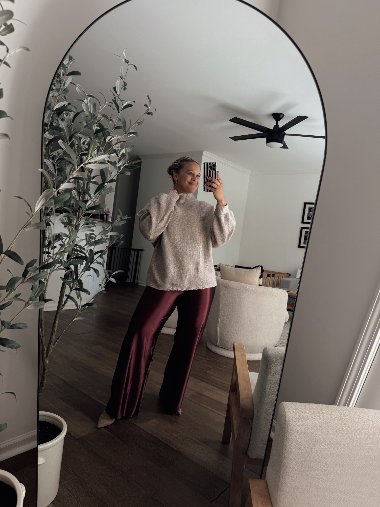 Midsize fall outfit idea 