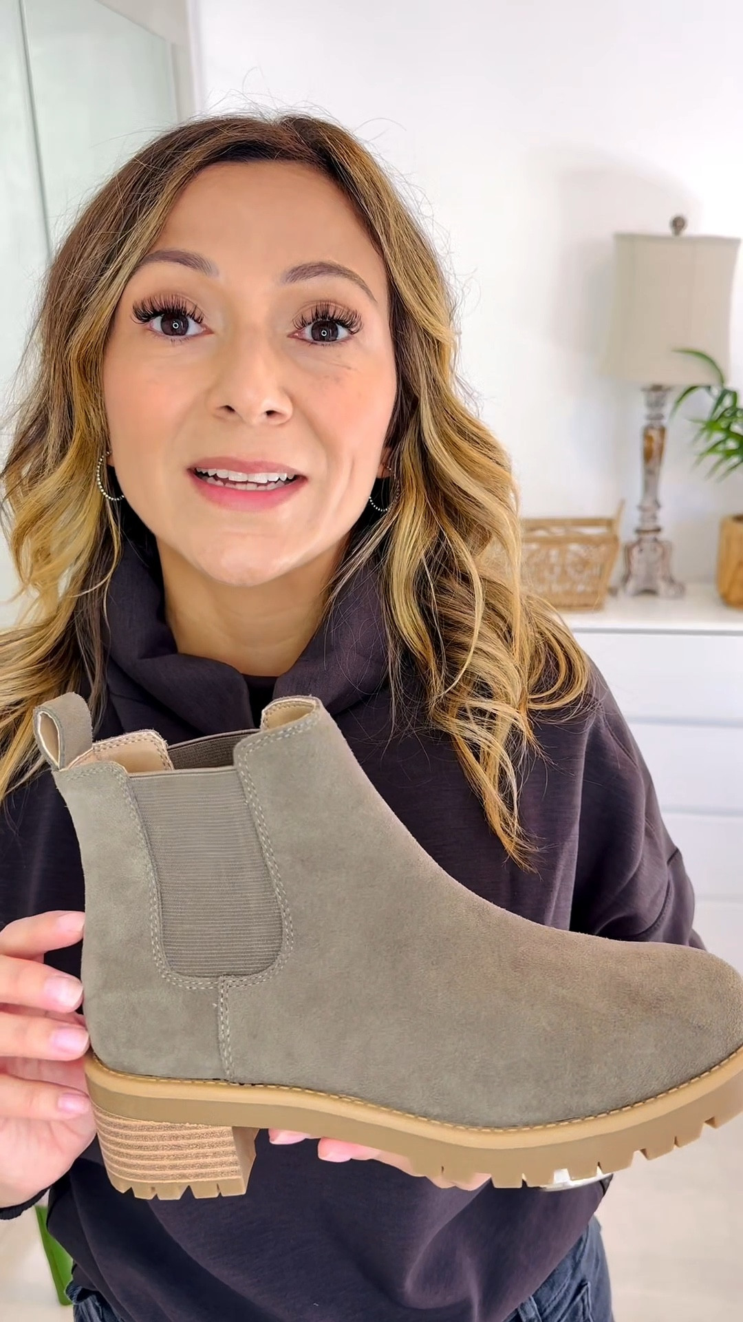 Cold, wet weather calls for the right footwear, especially when those unforgettable sightseeing days rack up 20,000+ steps. The right boots aren’t just a want they’re a need.

When picking boots for your winter travels, here’s what to look for:

 👢 Rubber soles with strong grip (hello, cobblestones and slick sidewalks!)
 👢 Waterproof leather + sealed seams to keep out rain, slush, and snow
 👢 All-day comfort and support, you’ll be walking a lot, so don’t settle for anything less
And here’s a pro tip: break them in before your trip. Your feet will seriously thank you. 🙌

If you’ve been around Travel Fashion Girl for a while, you already know Blondo boots are a consistent fave. They’re stylish, supportive, waterproof, and built for real travel days not just cute photos.

✨ Shop these and more reader-approved shoes at Nordstrom Rack!

@LTK  #liketkit @NordstromRack #NordstromRackPartner #RackScore


#LTKShoeCrush #LTKStyleTip #LTKTravel