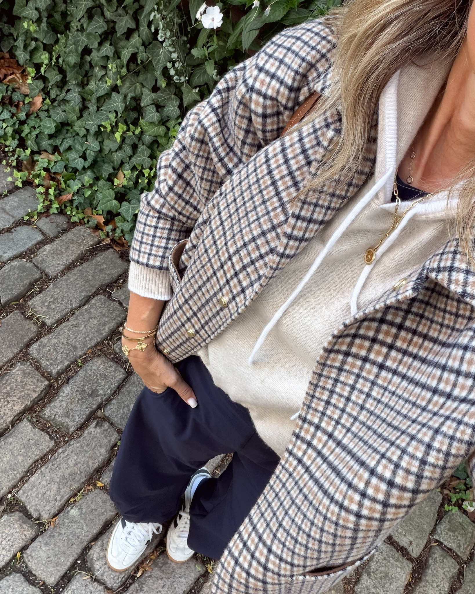 I’m 5’6
-plaid jacket XS
-sweater hoodie XS
-pants TTS
-shoes TTS

￼ Helping women over 50 elevate everyday style with chic, wearable high-low fashion.