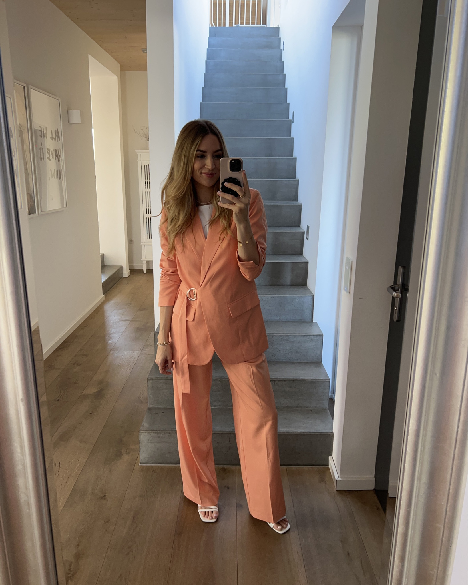 It‘s a vibe 🍑

#LTKSeasonal #LTKeurope #LTKstyletip