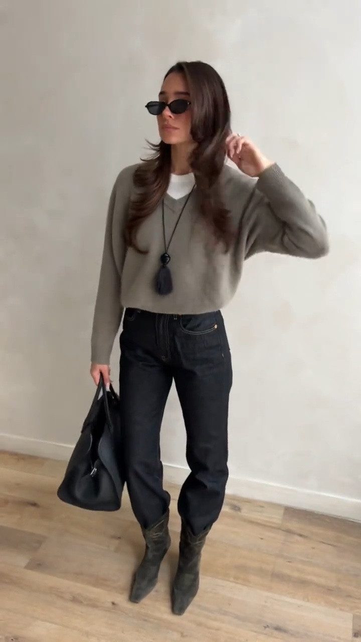 how i choose my outfit every morning 🤍 daily outfit routine + styling process
✨
OOTD, outfit of the day, outfit styling, outfit inspo, styling tips 

 #LTKootd