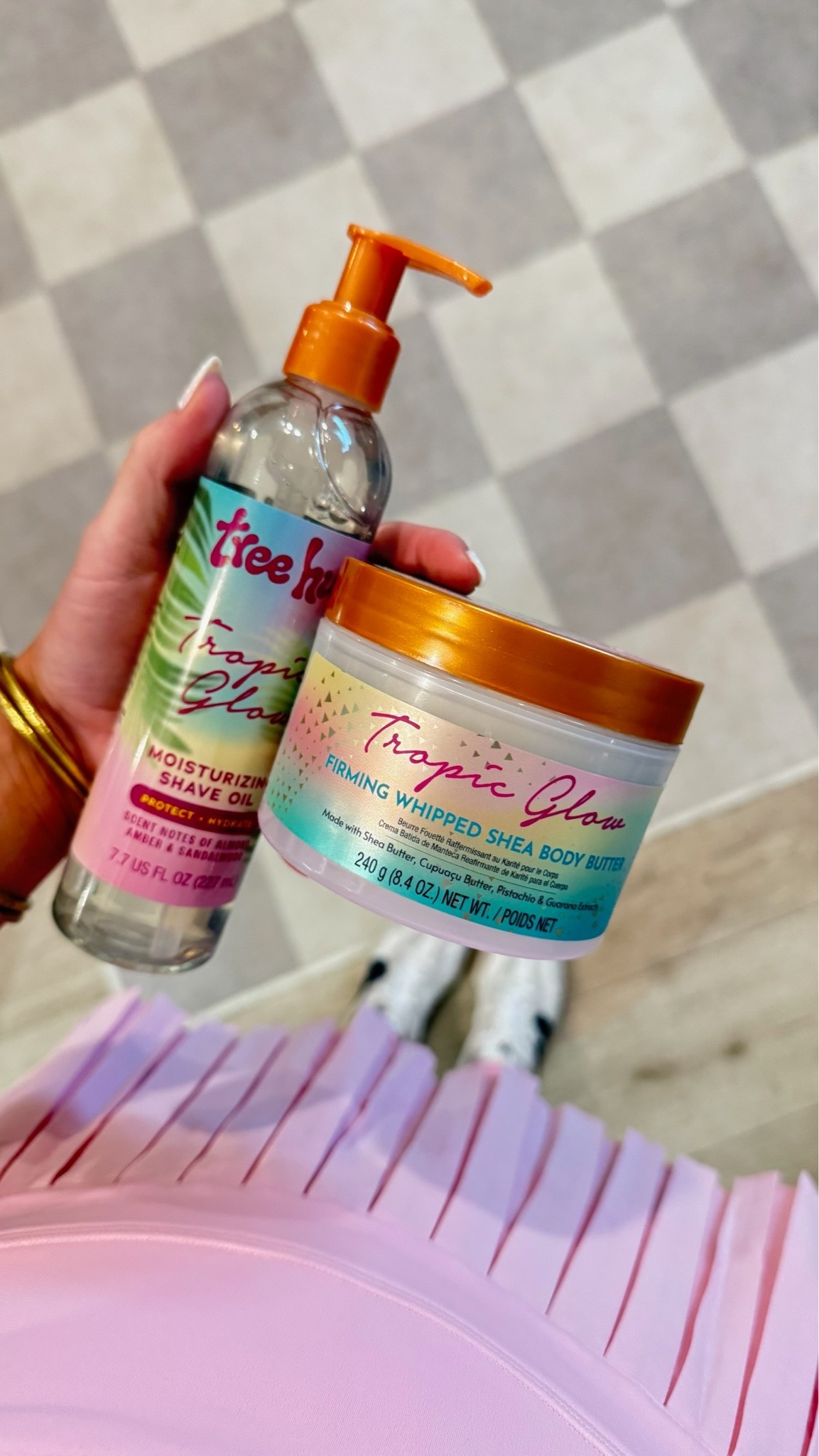 Back on my tropical glow, it’s so light and girly smelling 😍

#LTKBeauty #LTKgrwm