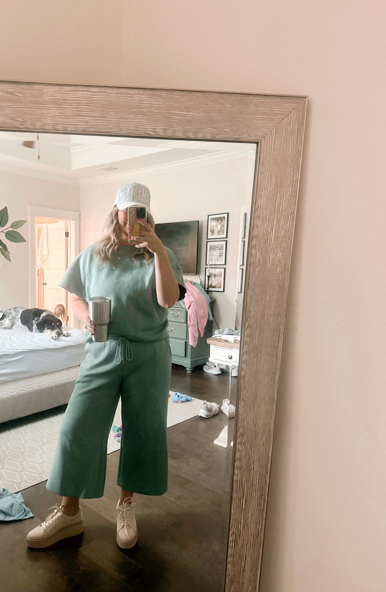 casual mom for perfect for school drop off or park days. wearing an xl #amazonfind #amazonmomfit #amazonfashion 

#LTKFindsUnder50 #LTKTravel #LTKMidsize