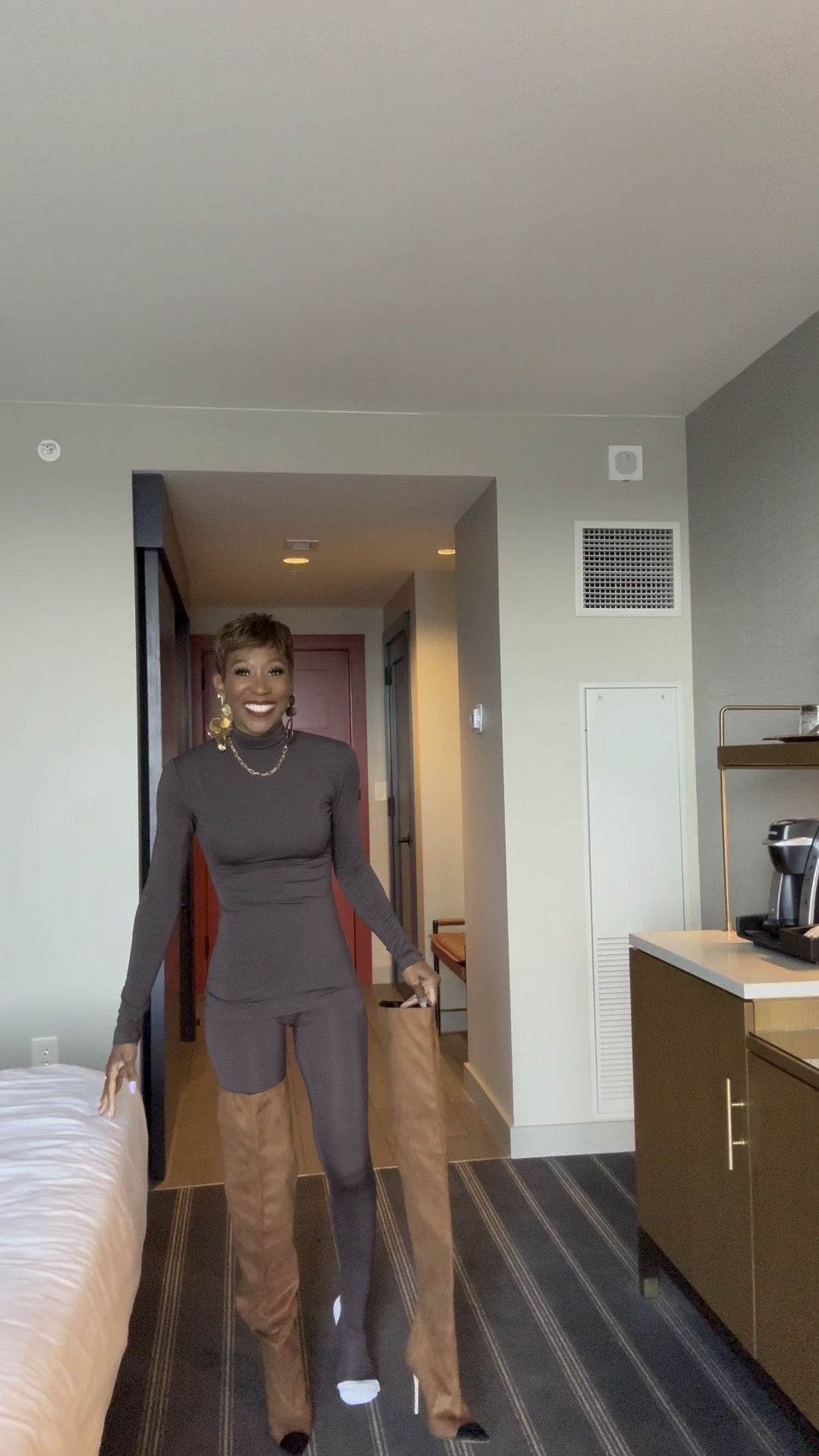 Monochromatic brown outfit