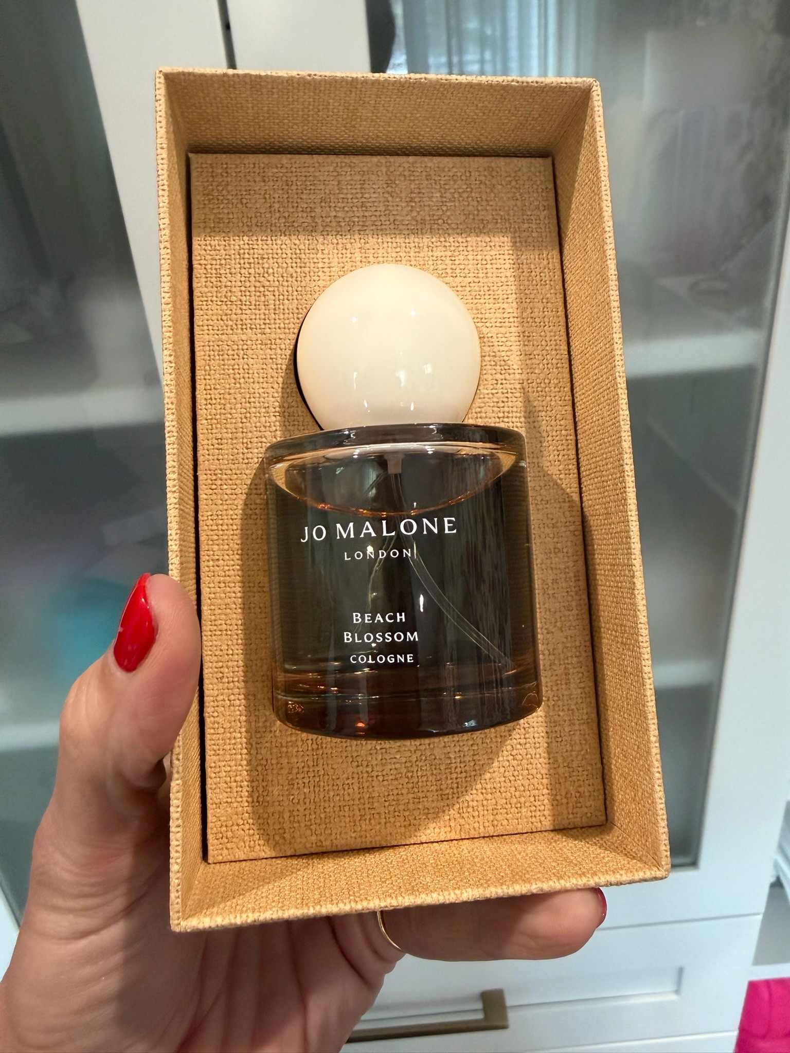 This is the perfect fresh summer scent, light, beachy, and not overly sweet. It has that clean, coastal feel that’s so easy to wear every day and just makes you feel put together.

Perfume - Jo Malone Beach Blossom Cologne

jo malone beach blossom, summer fragrance, beachy perfume, clean girl scent, coastal chic, everyday fragrance, fresh scent, luxury beauty, warm weather essentials, vacation scent, themominstyle

#LTKOver40 #LTKBeauty #LTKselfcare