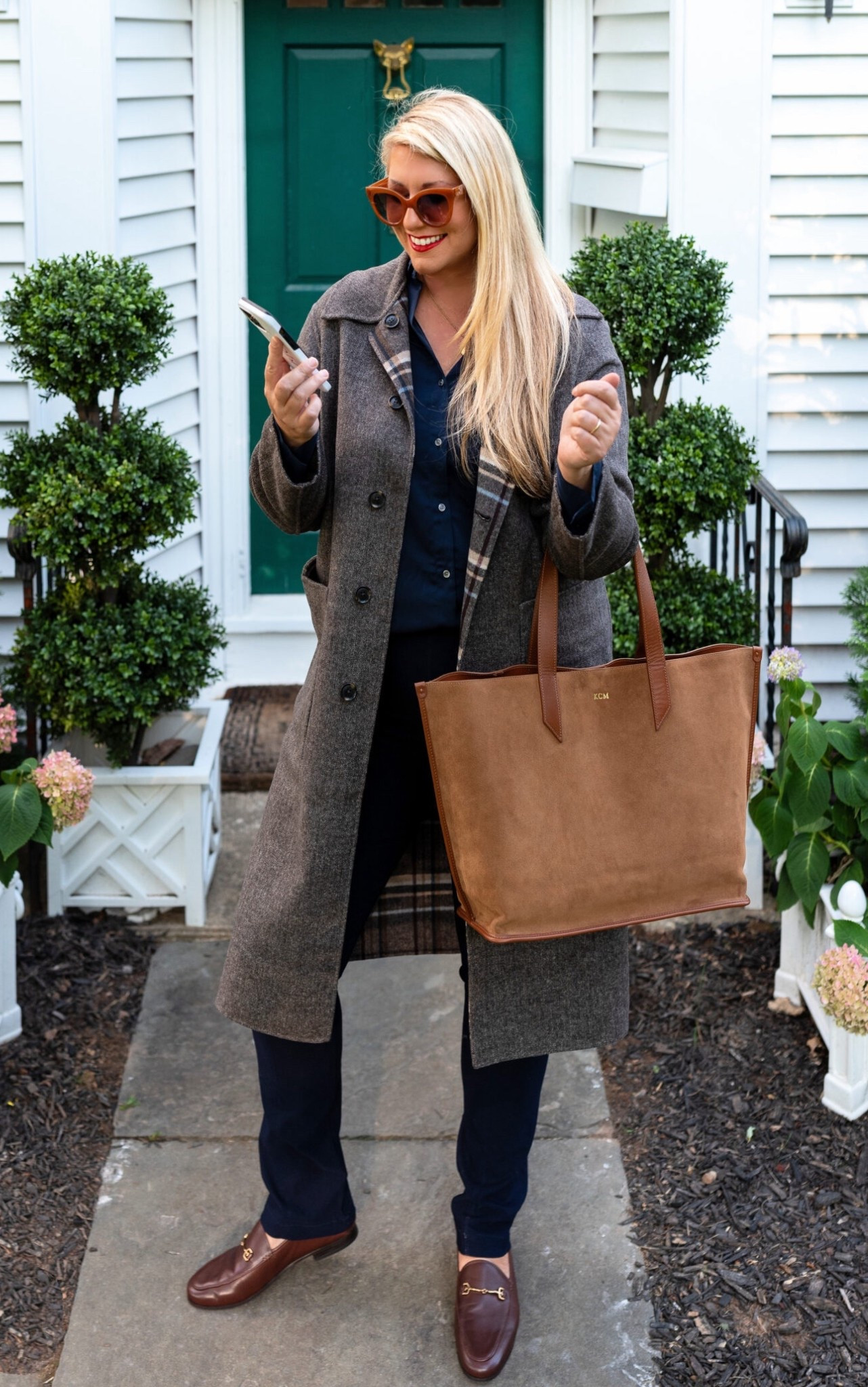 Fall staples this suede tote & these leather horse bit loafers 

#LTKItBag #LTKShoeCrush #LTKOver40