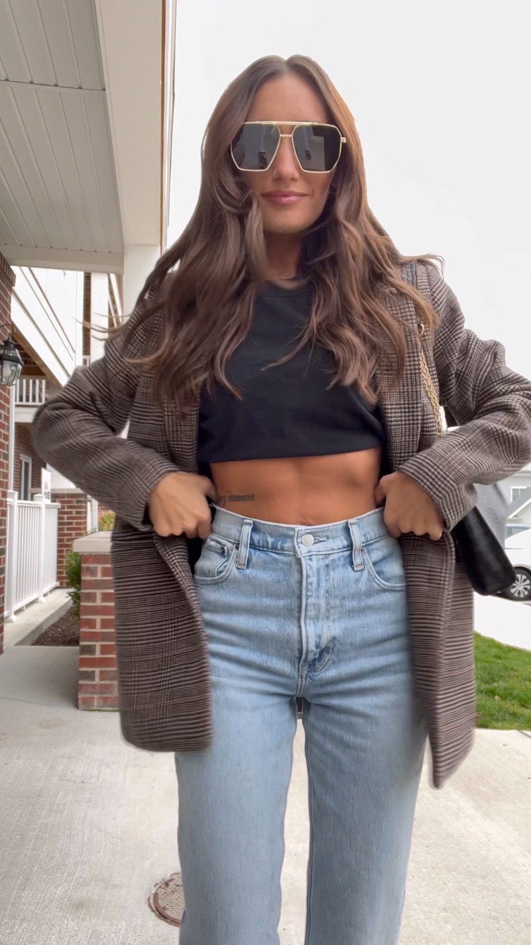 Abercrombie style, blazer, blazer outfit, Abercrombie jeans, fall style, fall outfit 

Blazer XS 
Jeans 24 regular 
Boots 6tts
sunglasses amazon 

#LTKstyletip #LTKU #LTKshoecrush