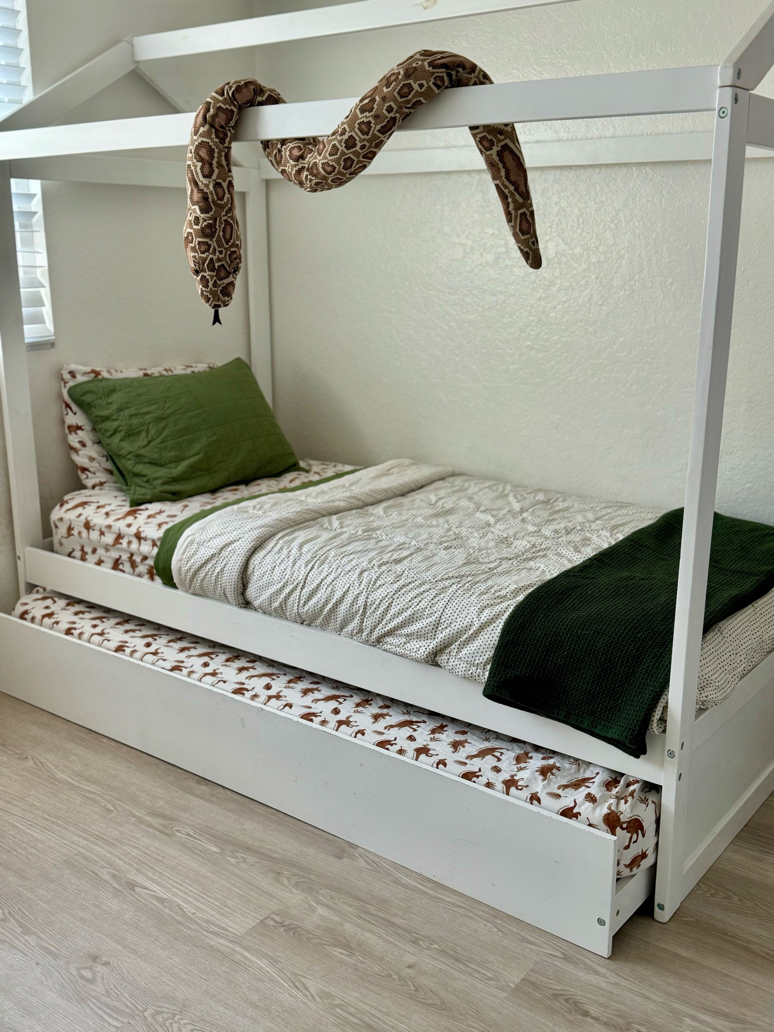 Twin size bed frame with trundle