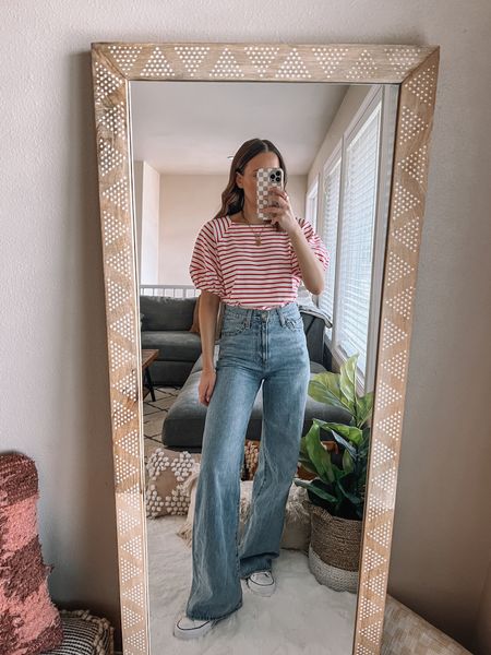Teacher outfit idea🍎 wearing a xs striped top and size 25 denim.

Teacher style | classroom style | teacher outfit | workwear | outfit idea | teacher finds | 



#LTKstyletip