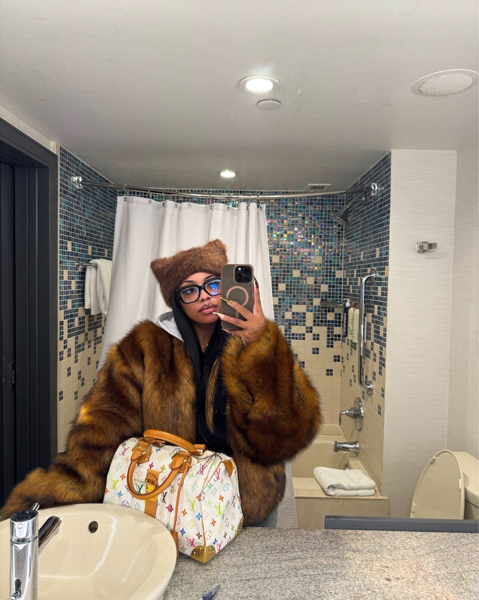 Cozy, cute, and ready to go wherever life takes me 👜✨ From the city streets to the airport runway, this look is all about staying warm without sacrificing style. Faux fur for the drama, oversized boots for the Cozy, cute, and ready to go wherever life takes me 👜✨ From the city streets to the airport runway, this look is all about staying warm without sacrificing style.


#LTKStyle #TravelInStyle #ChicAndComfy #OOTD

#LTKStyle #TravelInStyle #ChicAndComfy #OOTD

#LTKOver40 #LTKStyleTip #LTKPetite